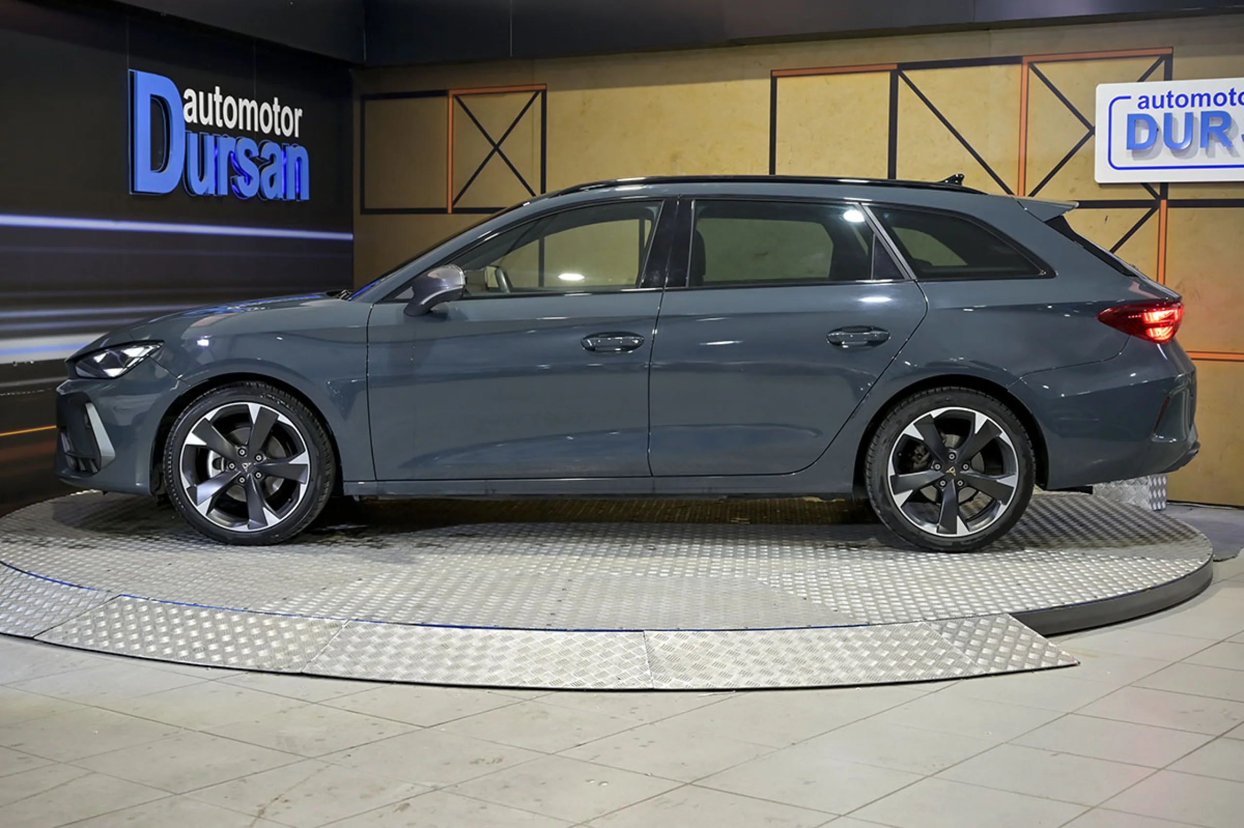 CUPRA León SP 1.5 eTSI 110kW 150CV DSG - Foto 18