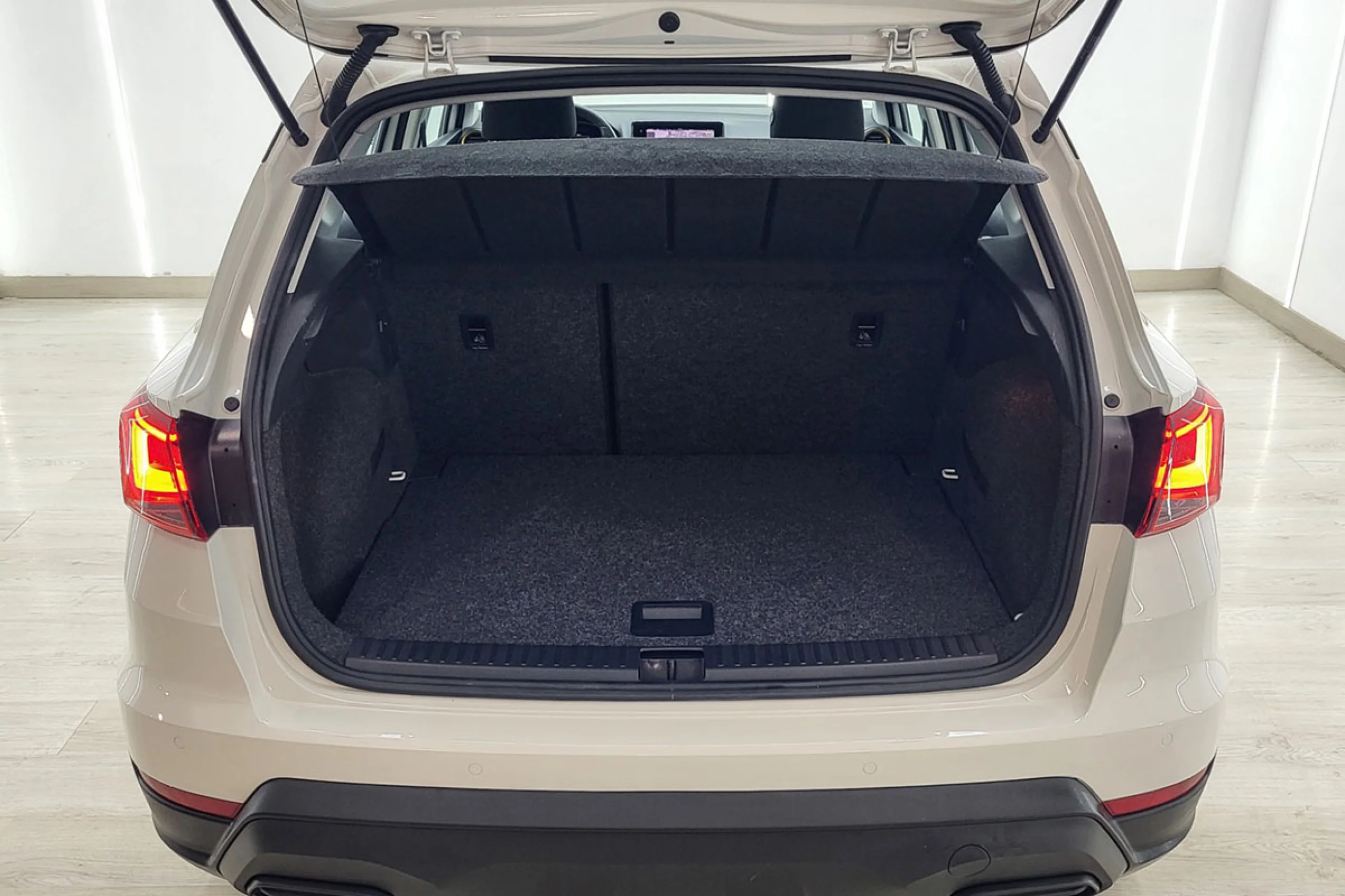 Seat Arona 1.0 TSI 85kW Style Special Edition - Foto 15