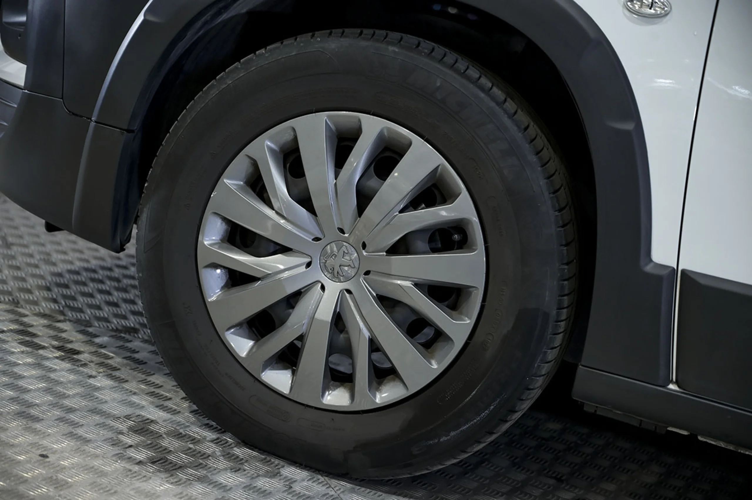 Peugeot Rifter Active Pack Standard BlueHDi 73kW - Foto 16