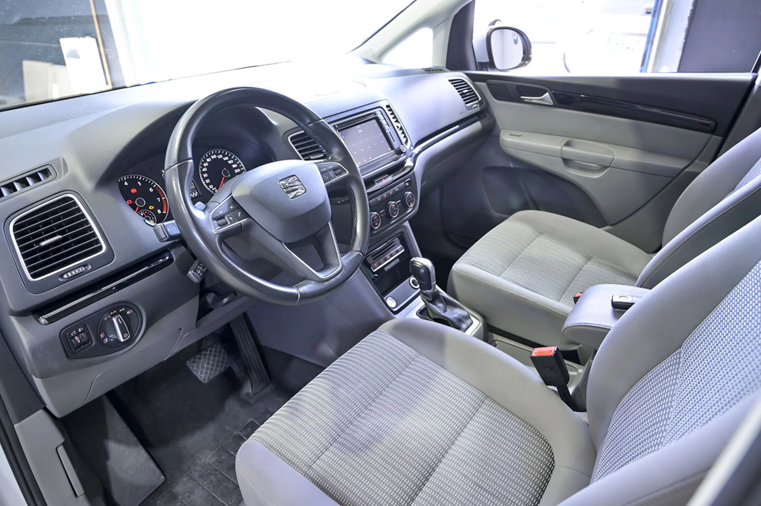 Seat Alhambra 1.4 TSI 110kW DSG StSp Style GO - Foto 6