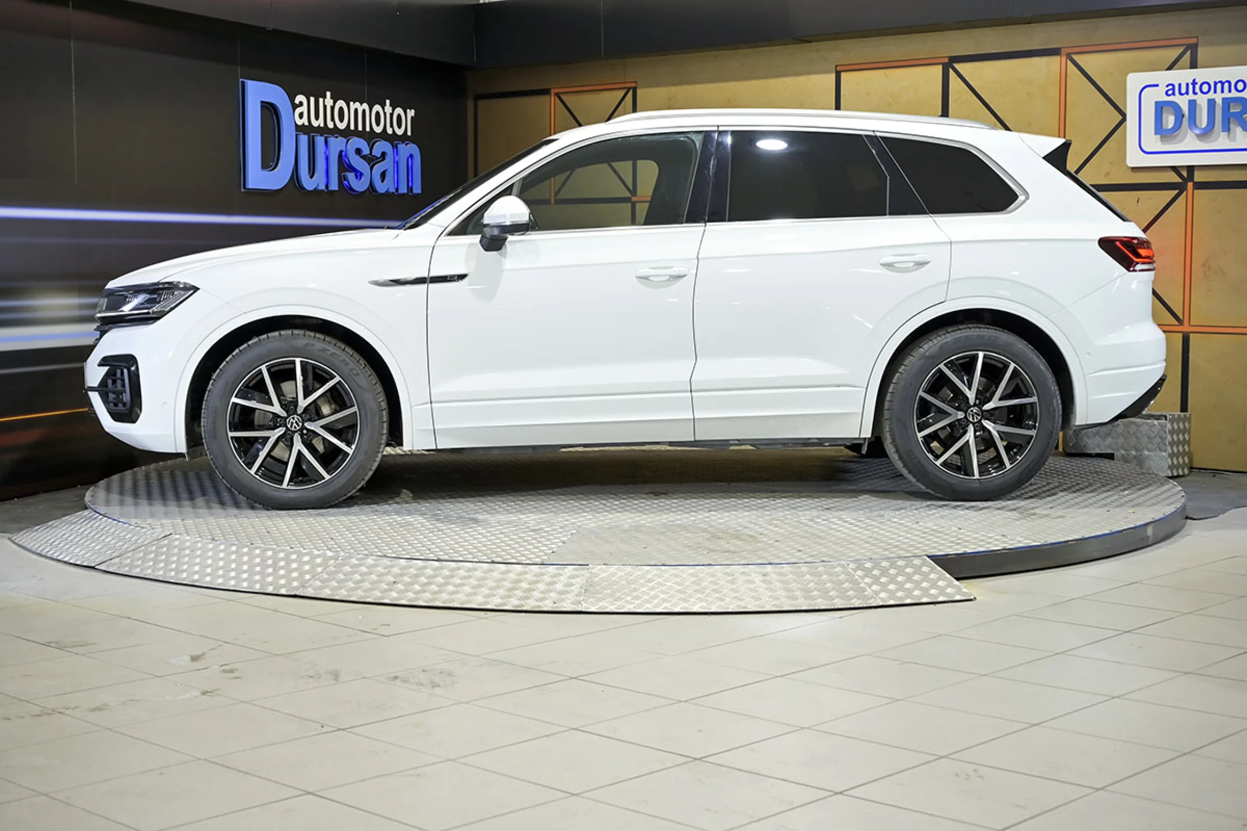 Volkswagen Touareg Prem Eleg 3.0 V6 TDI 210kW Tip 4M - Foto 18