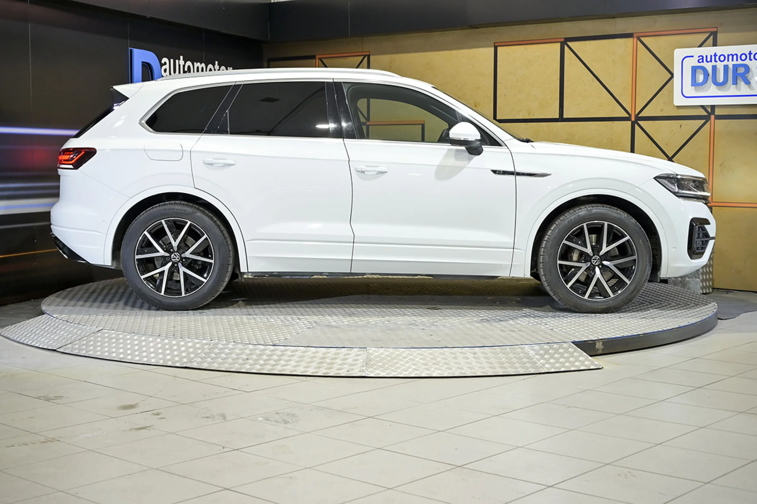 Volkswagen Touareg Prem Eleg 3.0 V6 TDI 210kW Tip 4M - Foto 19