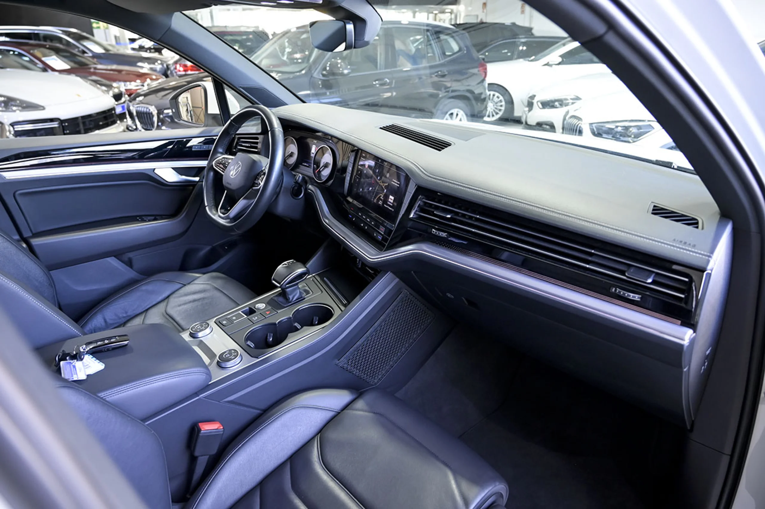 Volkswagen Touareg Prem Eleg 3.0 V6 TDI 210kW Tip 4M - Foto 30