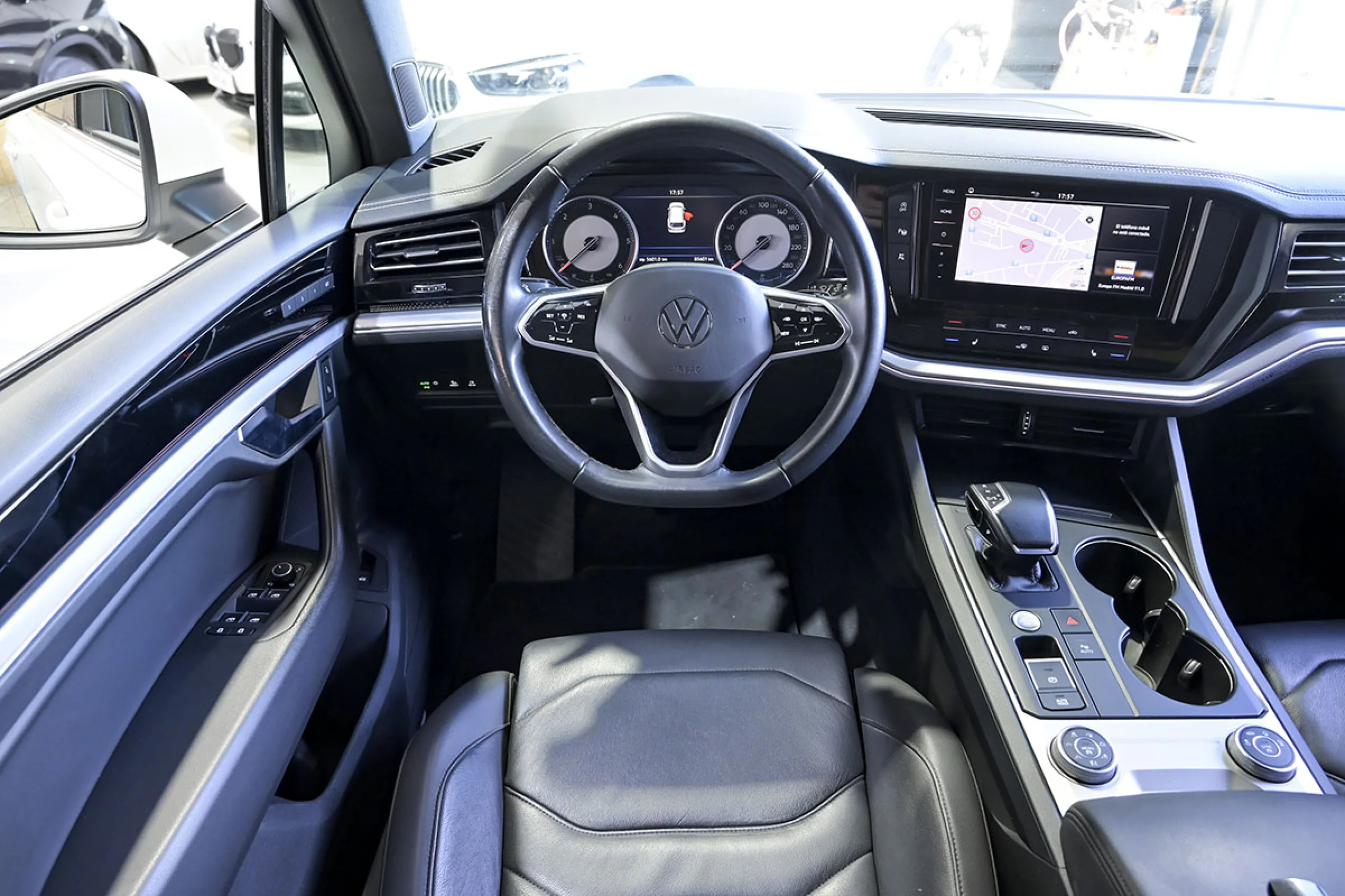 Volkswagen Touareg Prem Eleg 3.0 V6 TDI 210kW Tip 4M - Foto 31