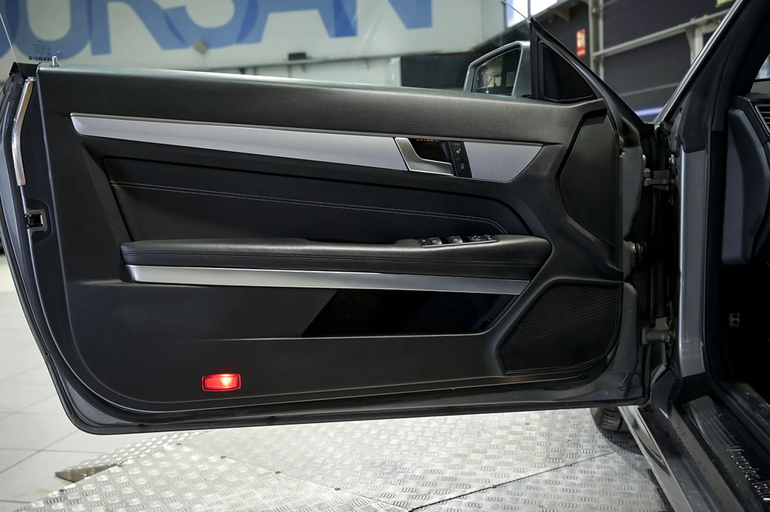 Mercedes-Benz E 250 MERCEDES-BENZ Clase E Coupe E 250 - Foto 23