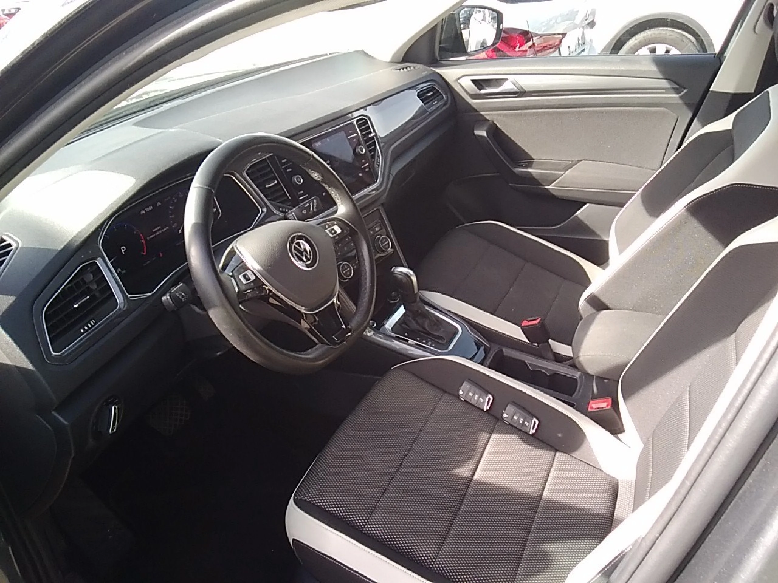 Volkswagen T-Roc Sport 1.5 TSI 110kW (150CV) DSG - Foto 7