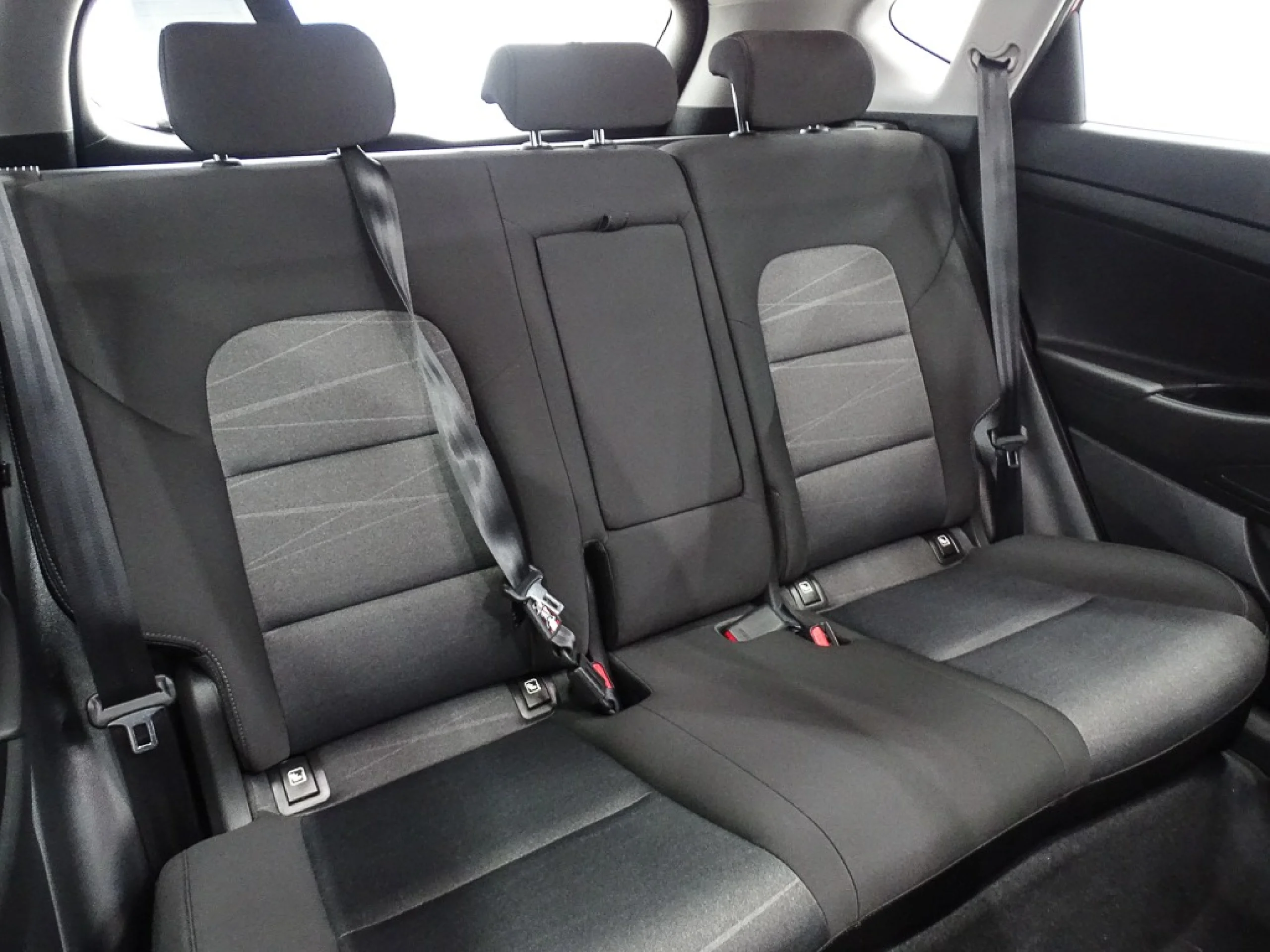 Hyundai Tucson 1.6 CRDI 100kW 136CV 48V Style DT 4X2 - Foto 17