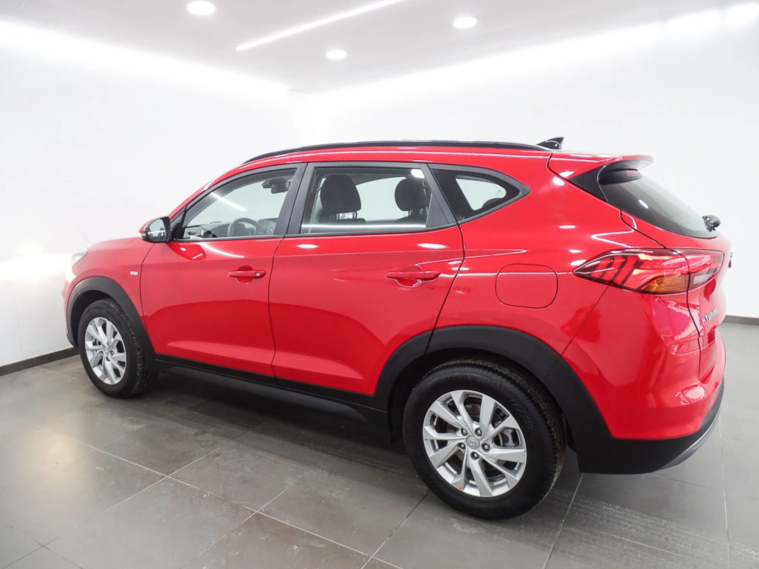 Hyundai Tucson 1.6 CRDI 100kW 136CV 48V Style DT 4X2 - Foto 18