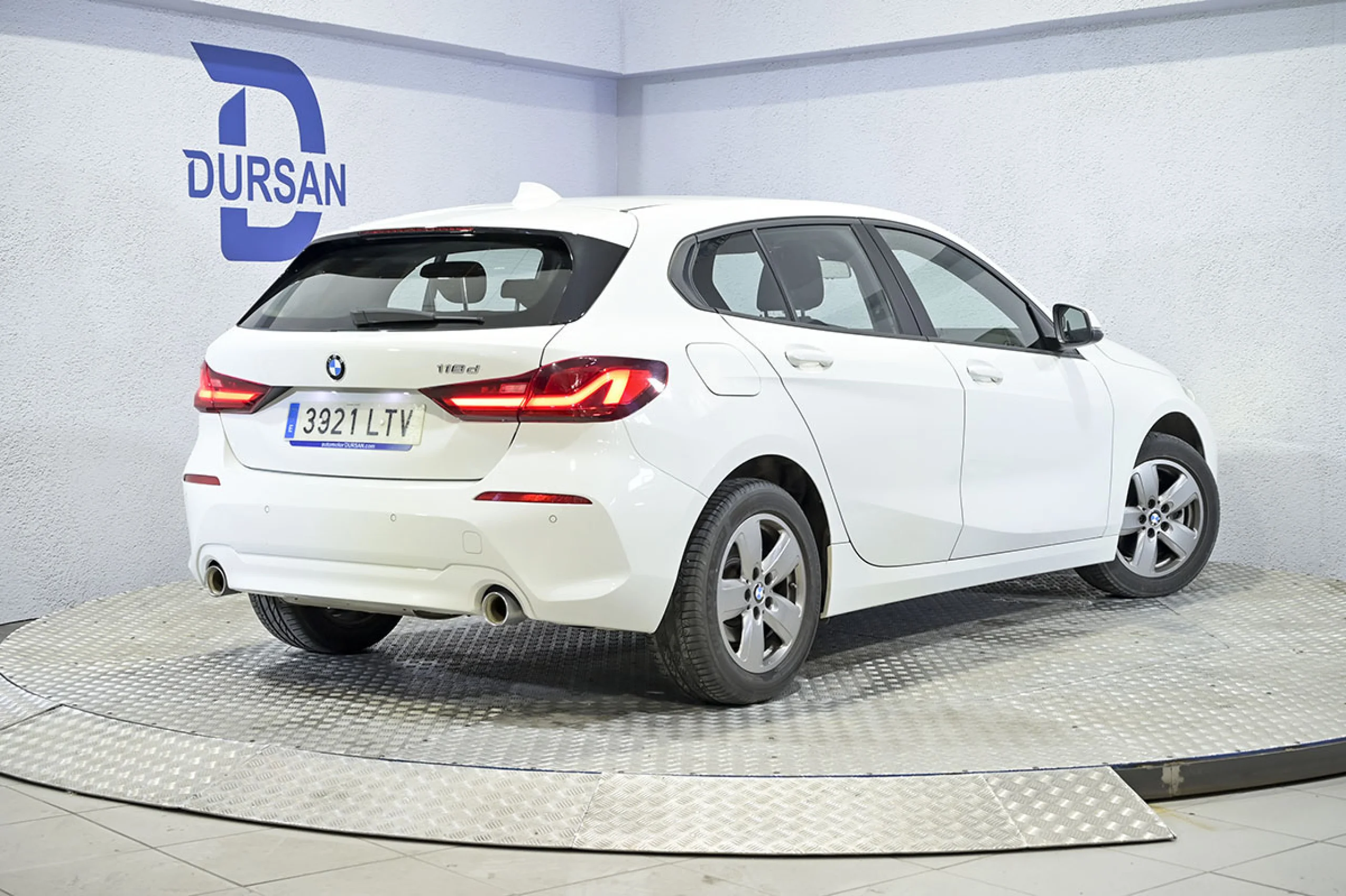 BMW 118 Serie 1 118d Business Auto. - Foto 5