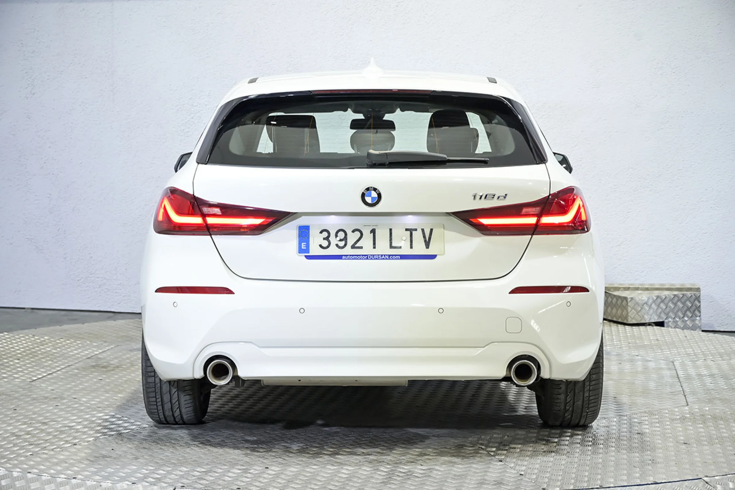 BMW 118 Serie 1 118d Business Auto. - Foto 12