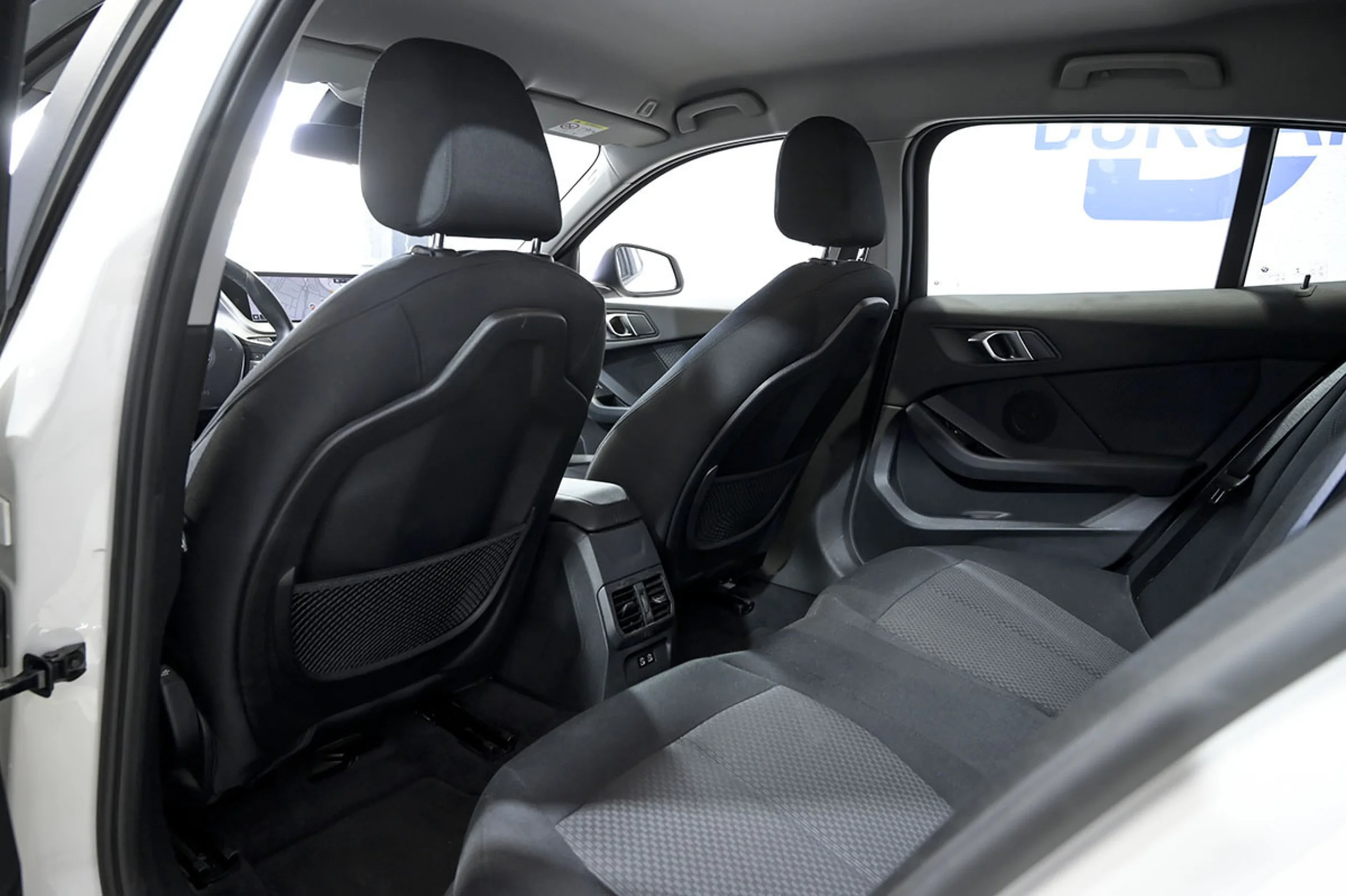 BMW 118 Serie 1 118d Business Auto. - Foto 16