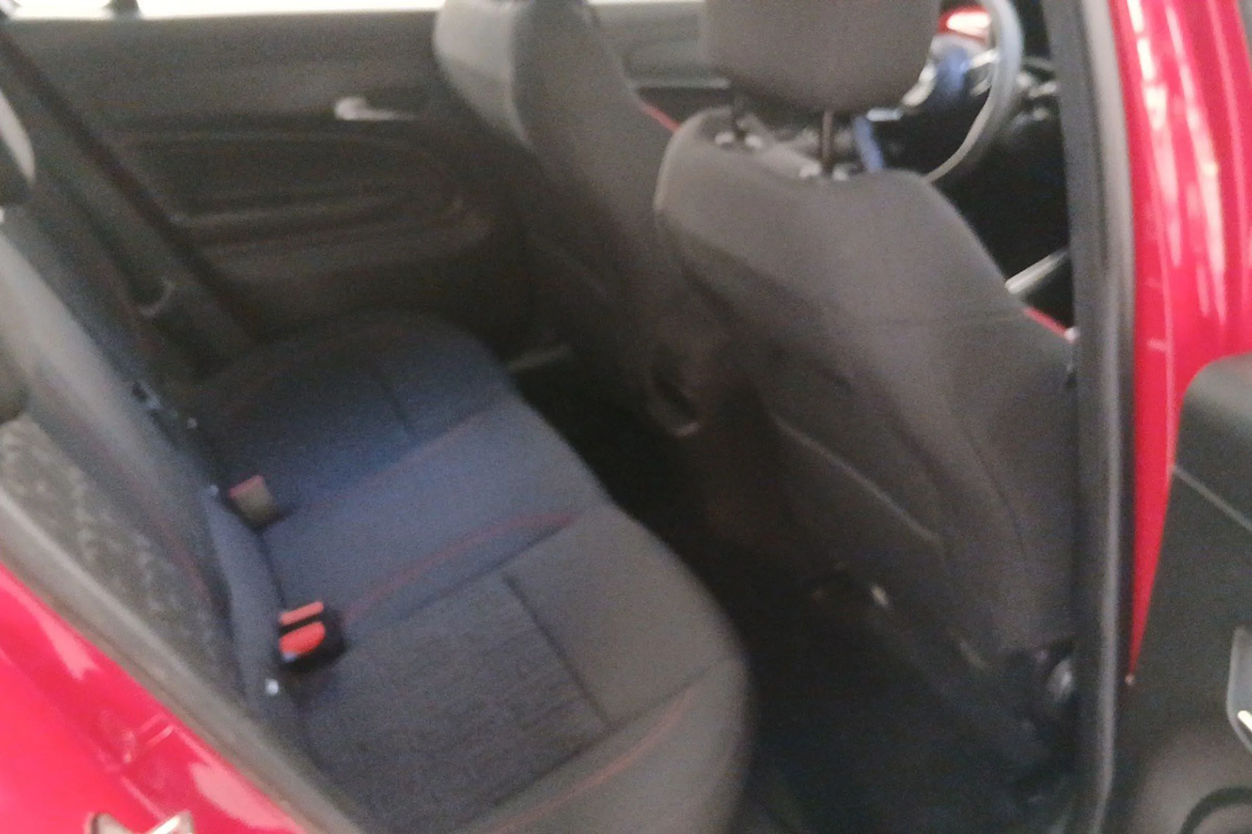 Fiat 600 600e RED 54kwh 115kw 156cv - Foto 12