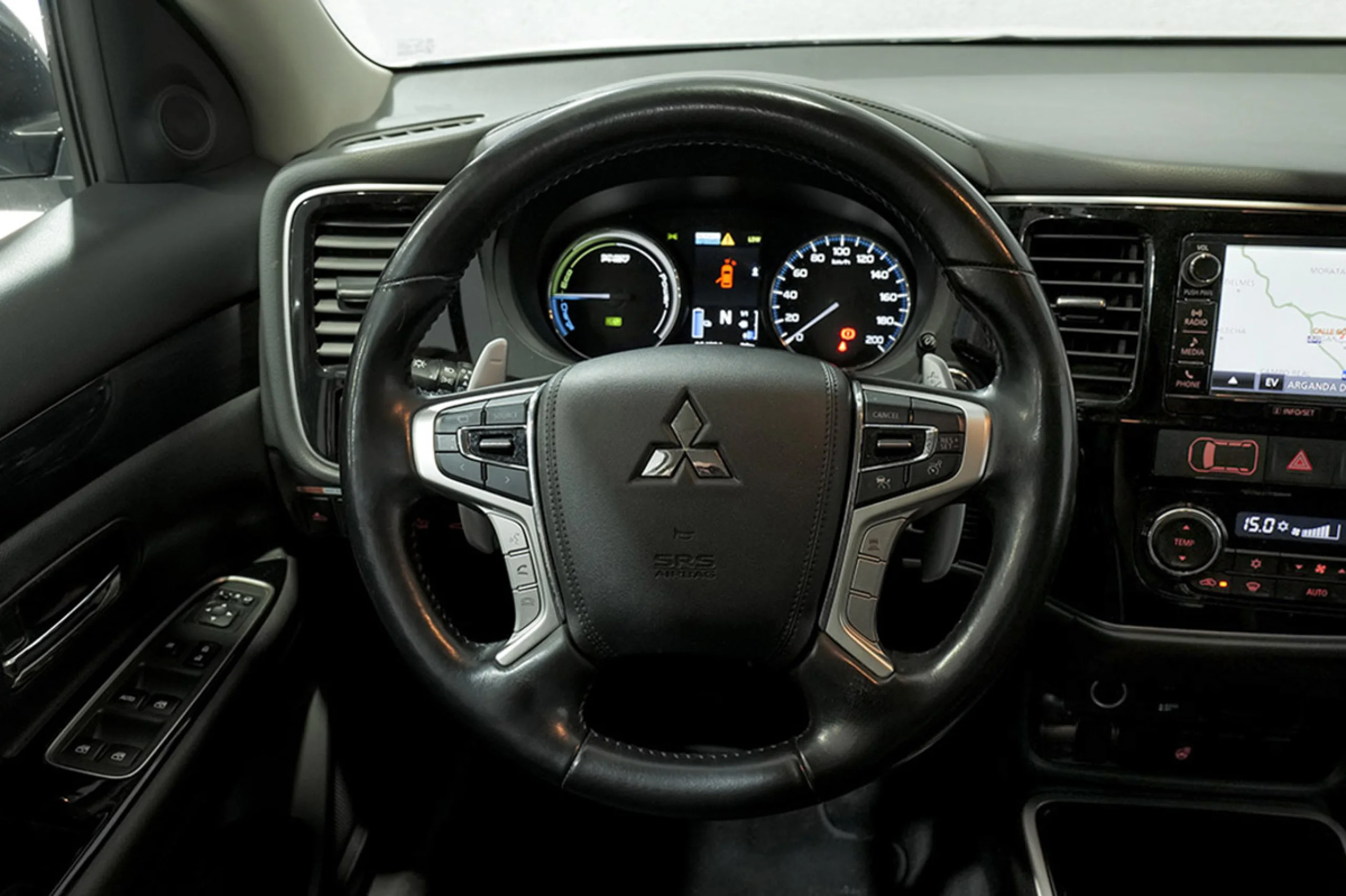 Mitsubishi Outlander 2.0 PHEV Kaiteki Auto 4WD - Foto 27