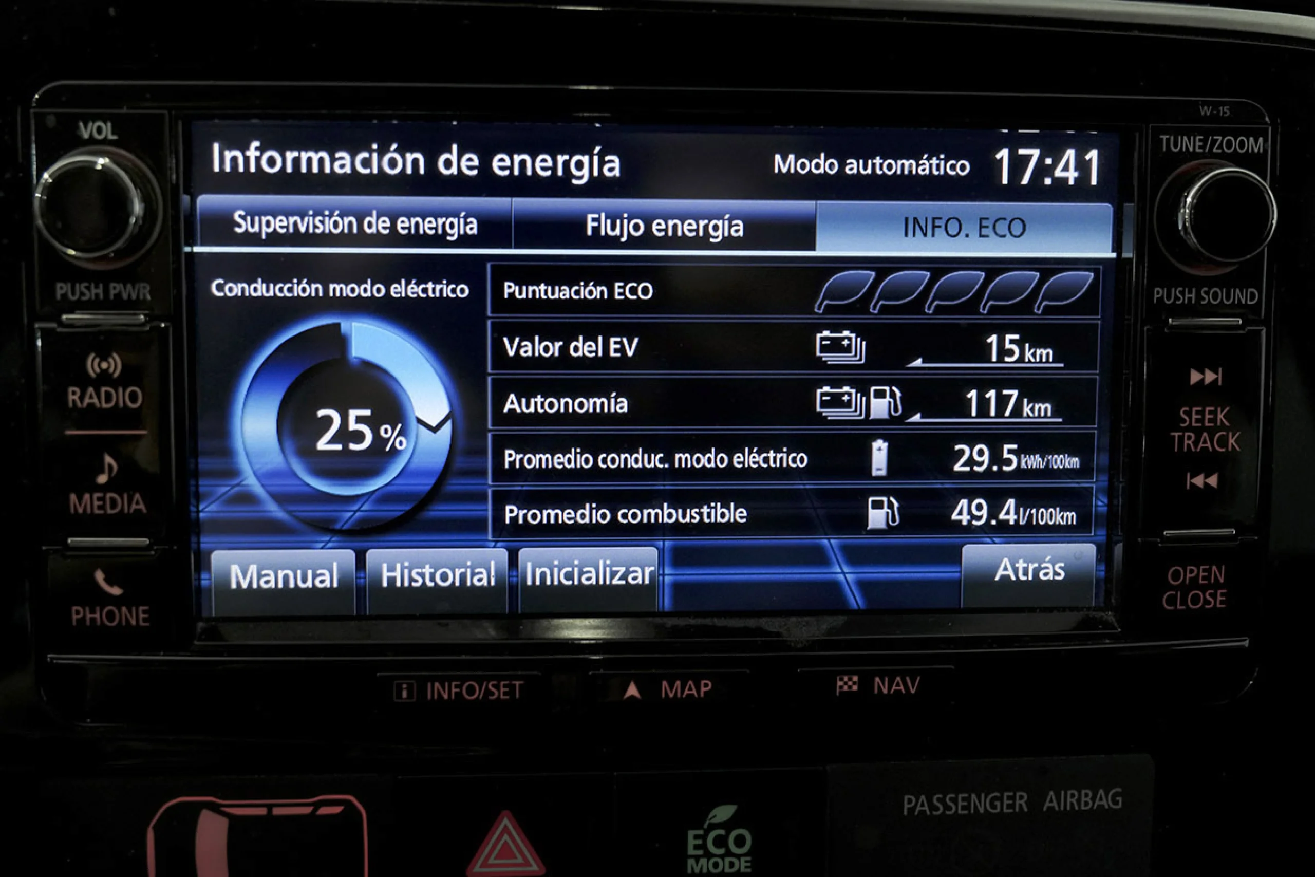 Mitsubishi Outlander 2.0 PHEV Kaiteki Auto 4WD - Foto 31