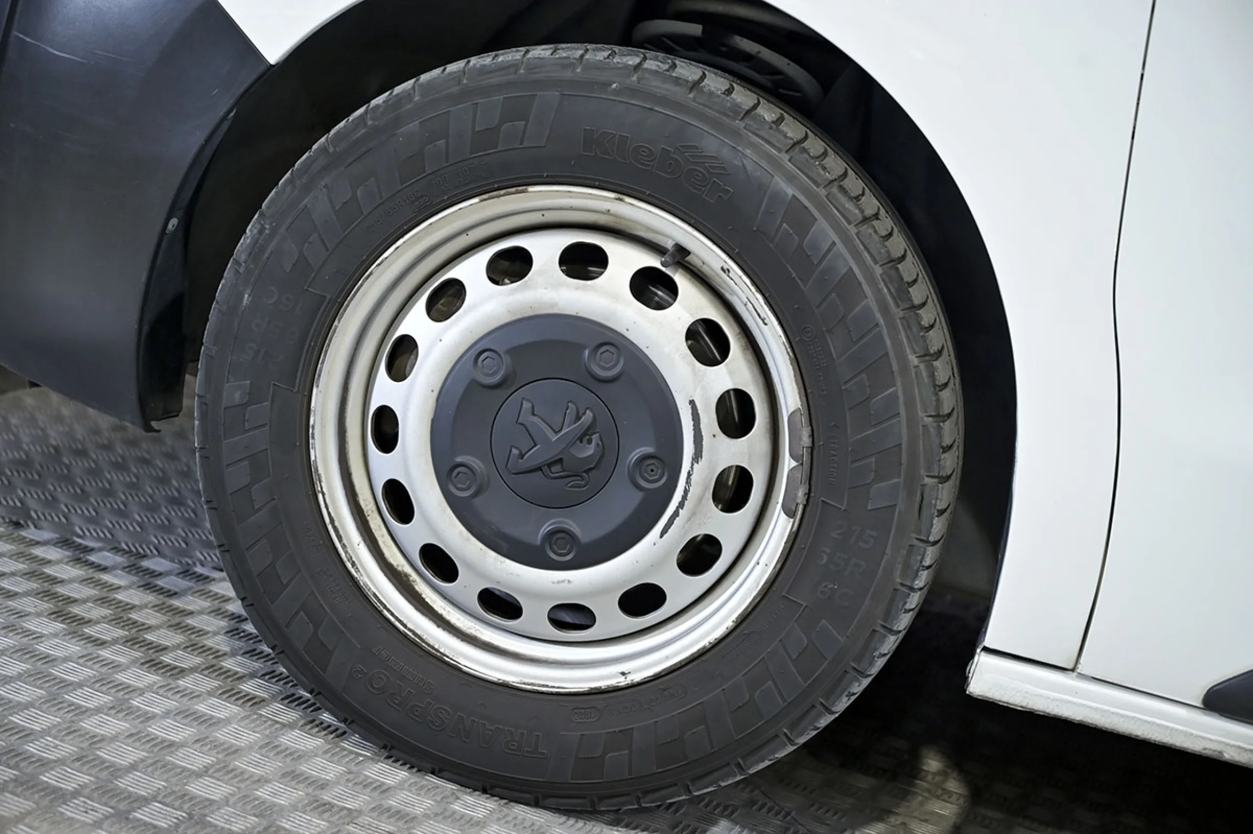 Peugeot Expert Furgon Pro 1.5 BlueHDi 120 SS Standard - Foto 18