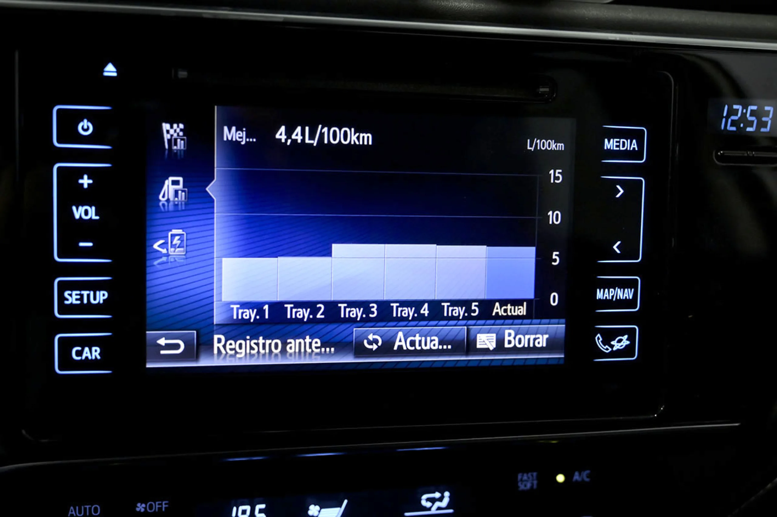 Toyota Auris 1.8 140H Hybrid Feel - Foto 26