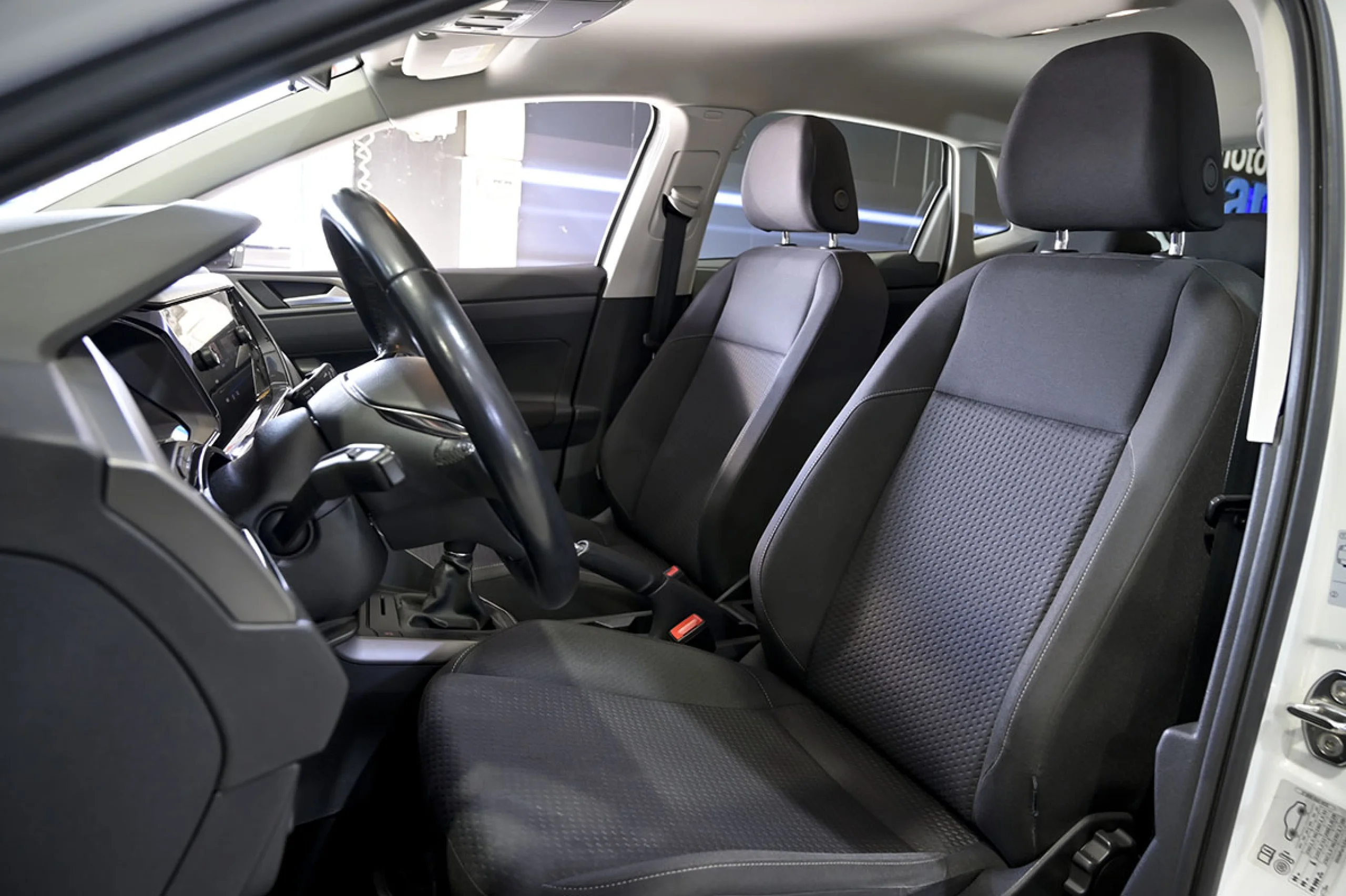 Volkswagen Polo Advance 1.0 TSI 70kW 95CV - Foto 31