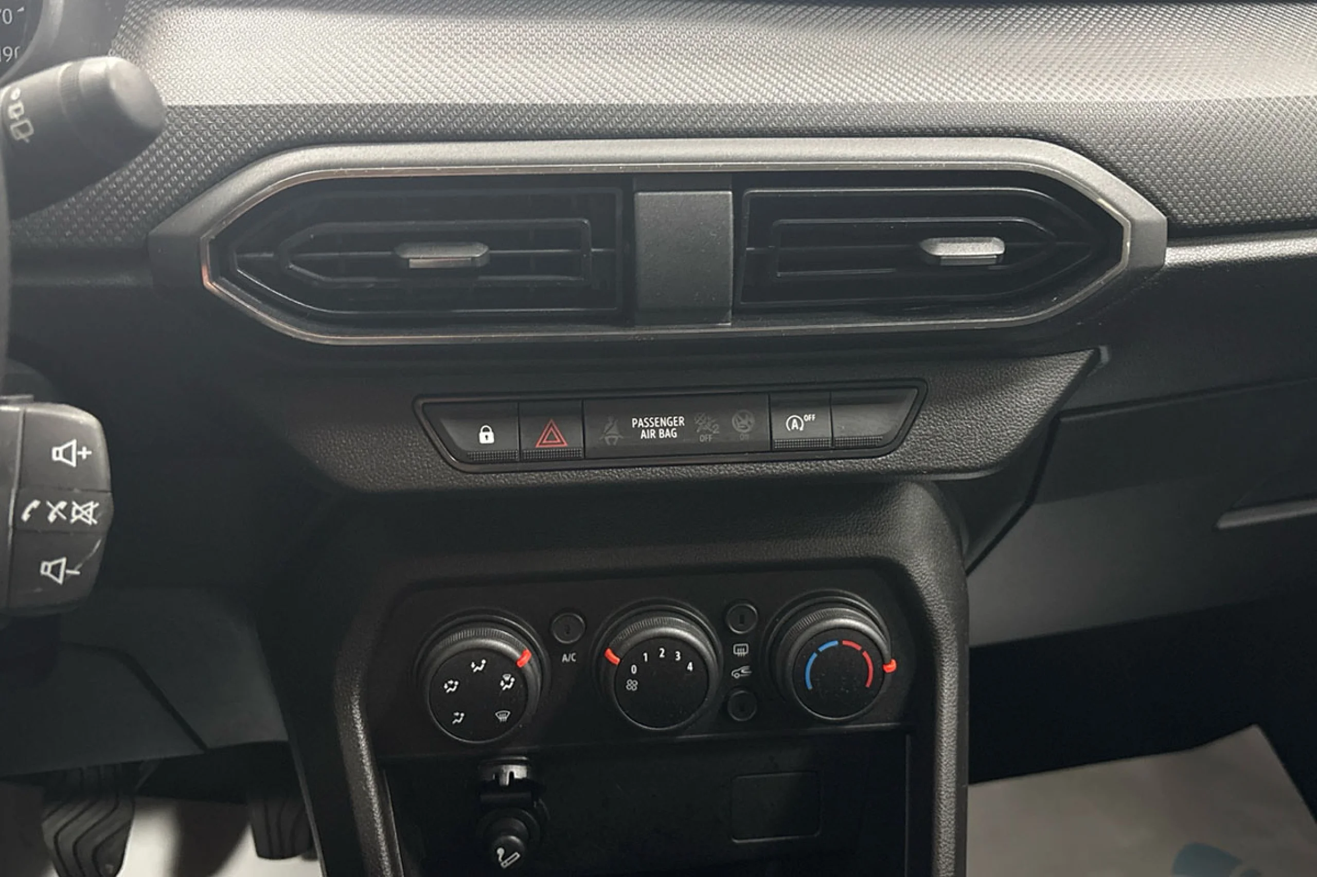 Dacia Sandero Essential SCe 49kW 65CV - Foto 15