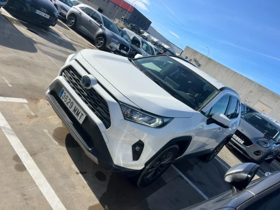 Toyota RAV 4 RAV4 220H e-CVT 4x2 Advance