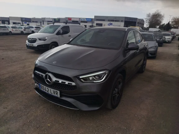 Mercedes-Benz GLA 250 MERCEDES GLA  250 e