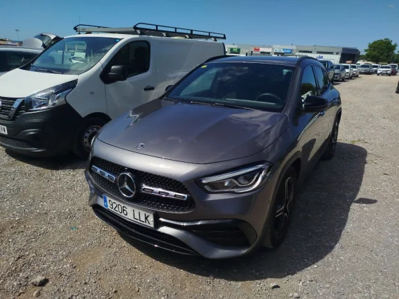 Mercedes-Benz GLA 200 MERCEDES GLA  200 D