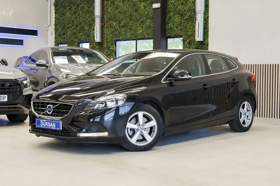 Volvo V40 1.6 T4 Momentum Auto