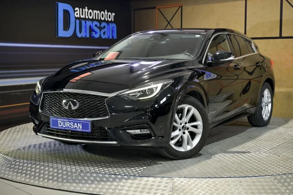 Infiniti Q30 1.5D PREMIUM