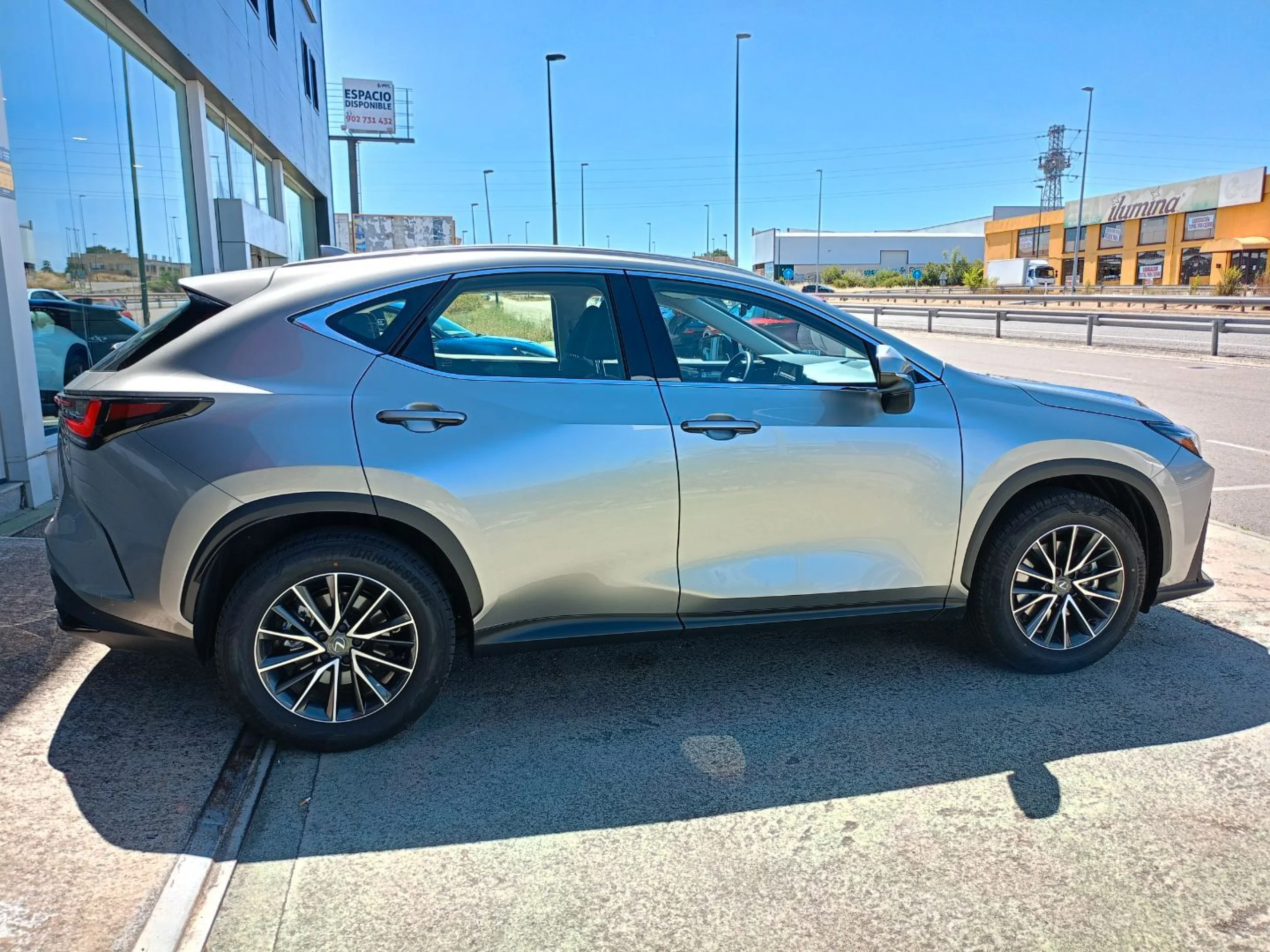 Lexus NX 350h Premium 2WD - Foto 6