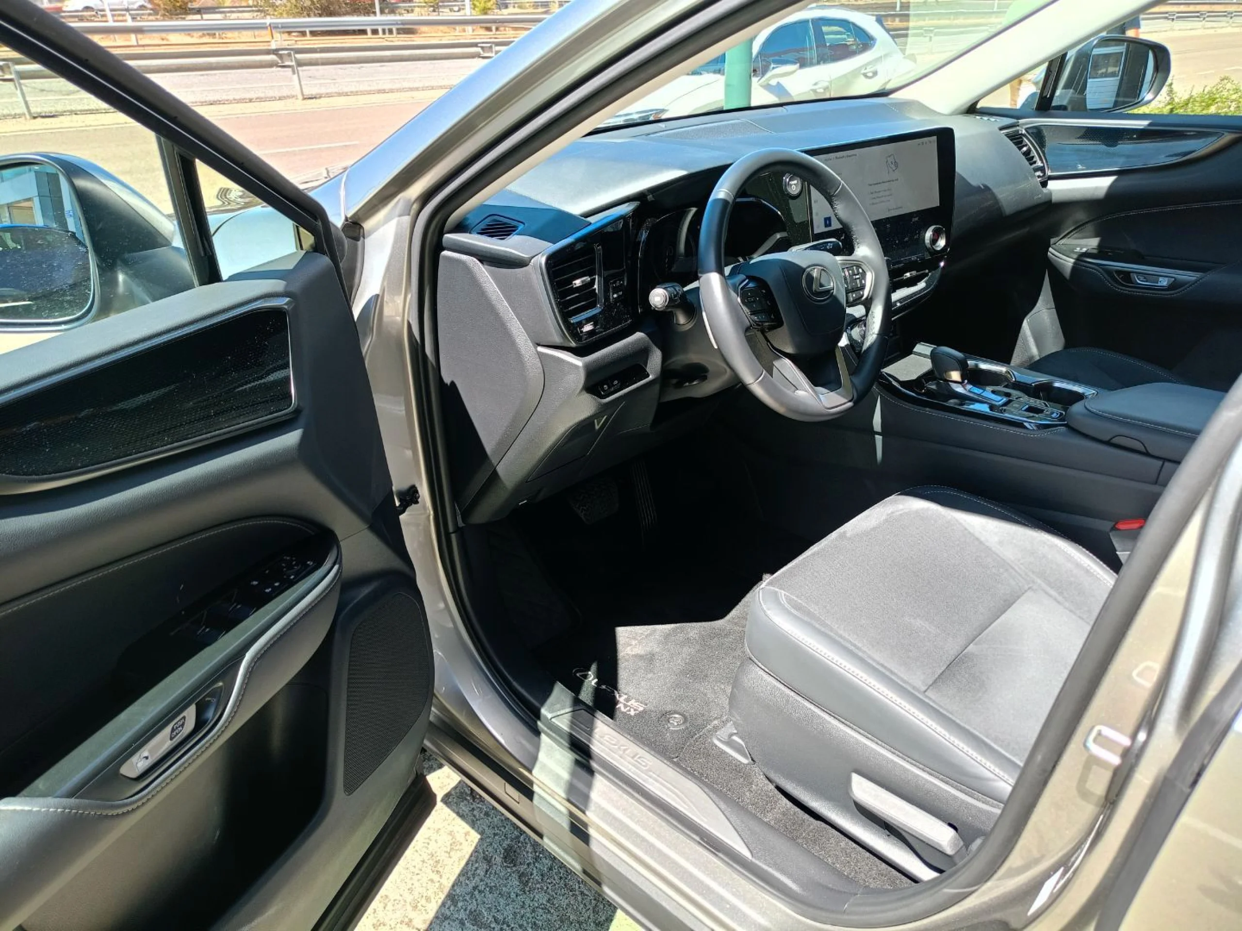 Lexus NX 350h Premium 2WD - Foto 11