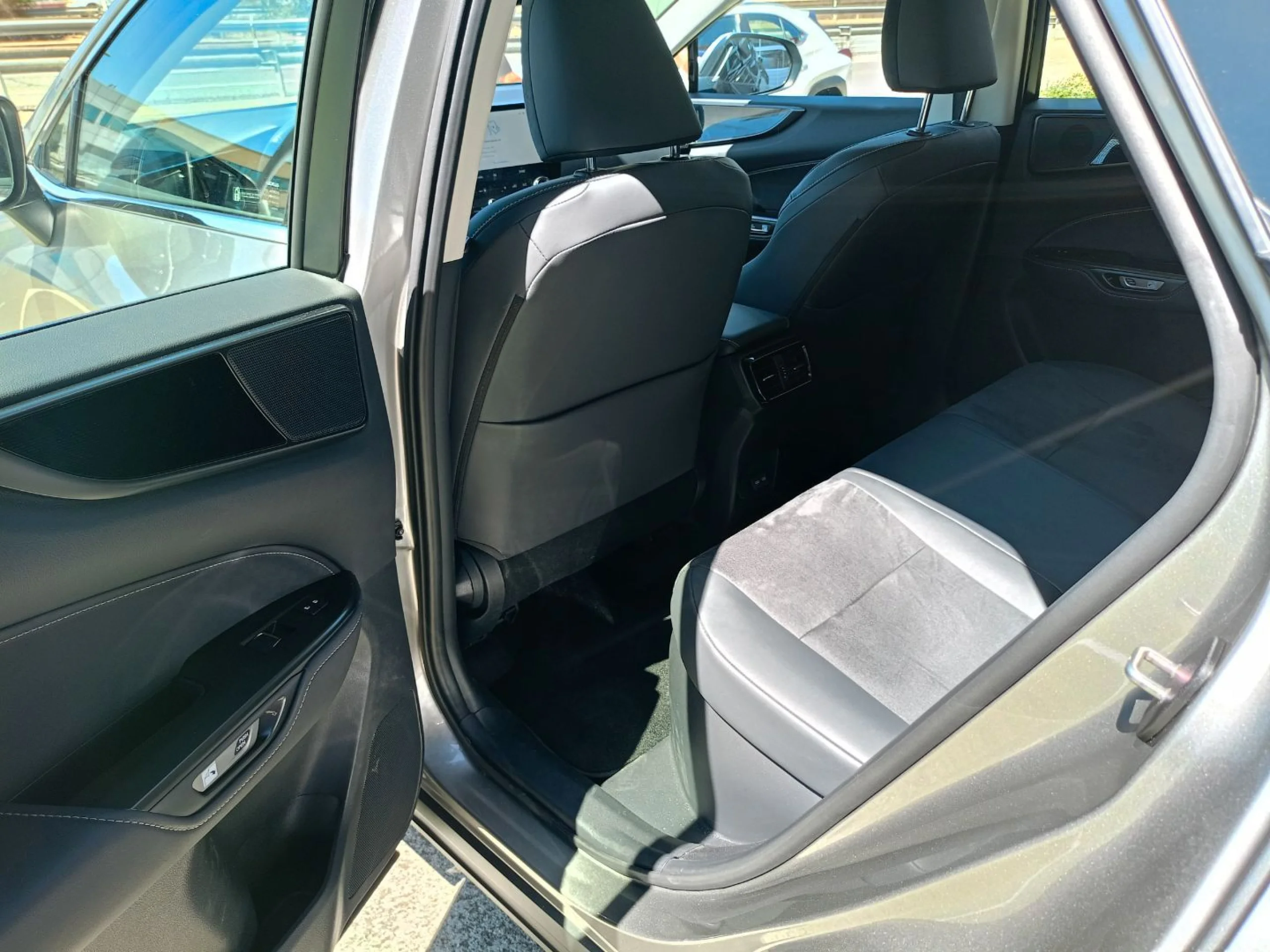 Lexus NX 350h Premium 2WD - Foto 20