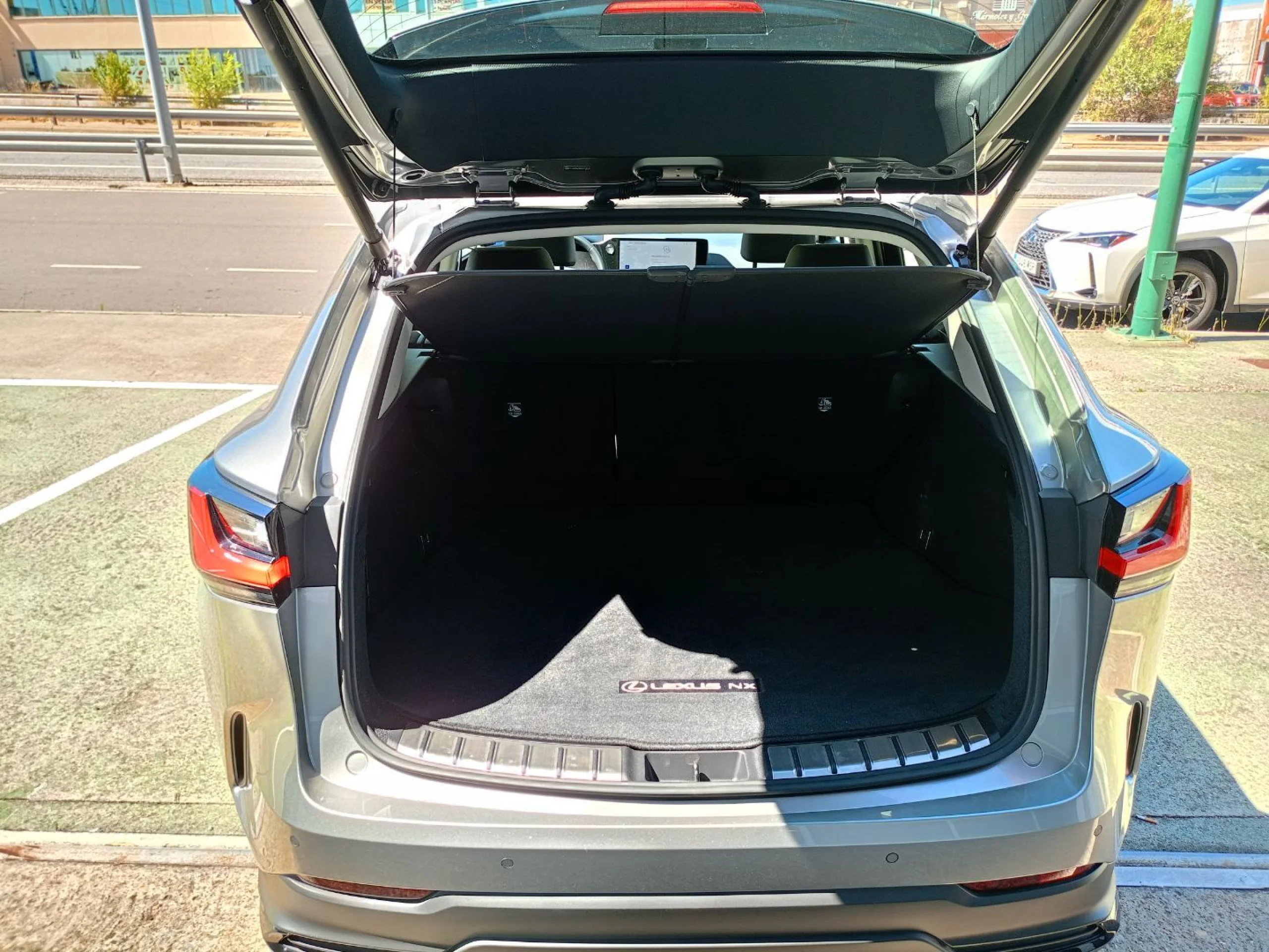 Lexus NX 350h Premium 2WD - Foto 21