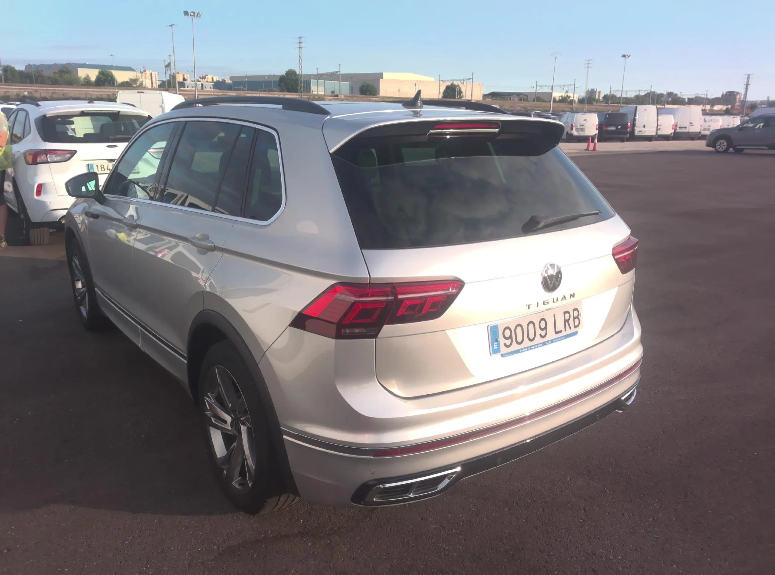 Volkswagen Tiguan R-Line 2.0 TDI 110kW (150CV) - Foto 2