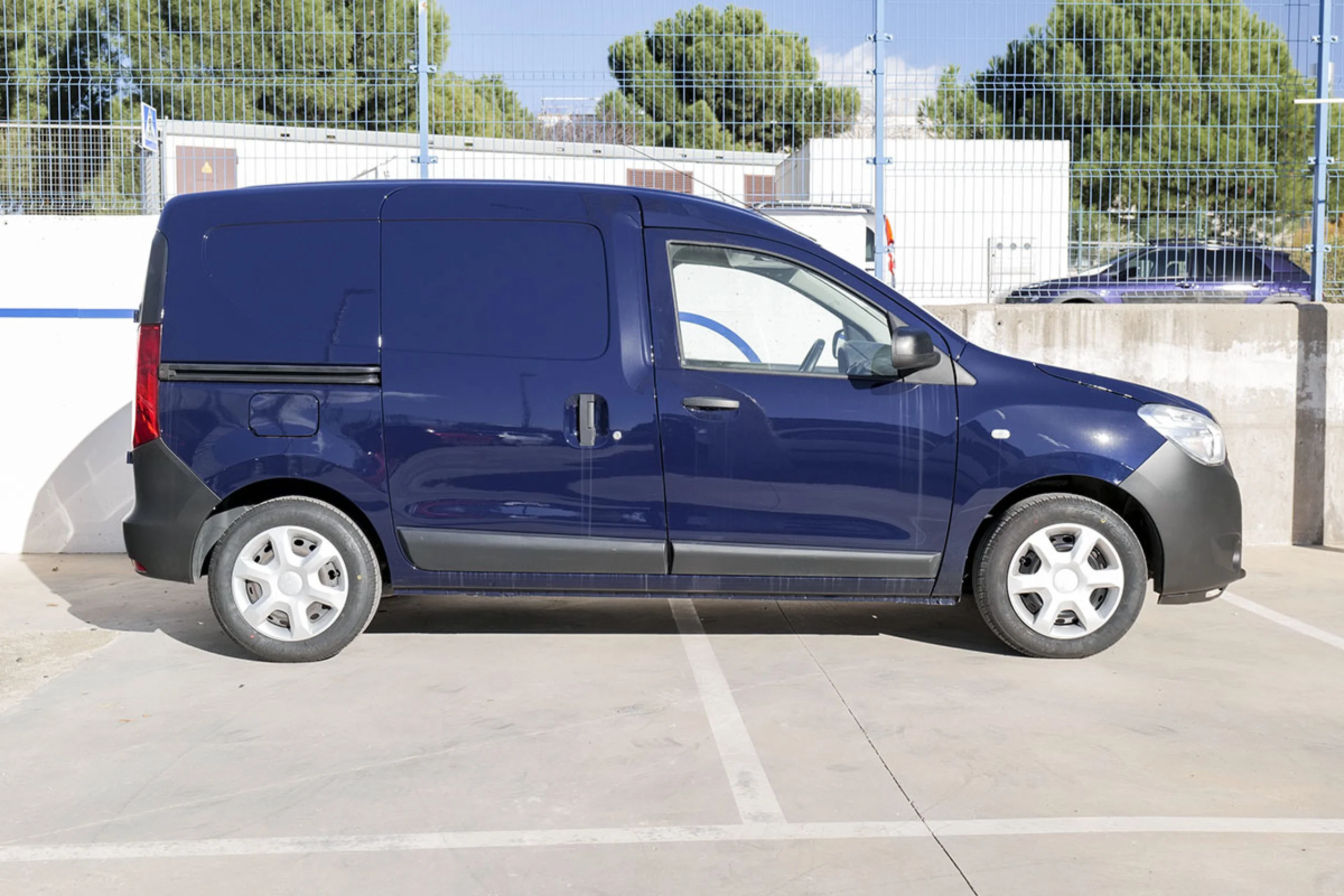 Dacia Dokker Essential 1.6 75kW 102CV GLP N1 - Foto 16