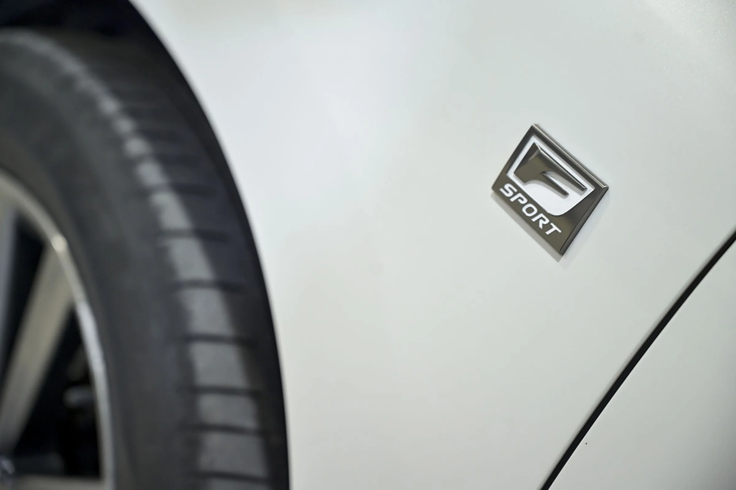 Lexus RX 450h Hybrid F Sport - Foto 15