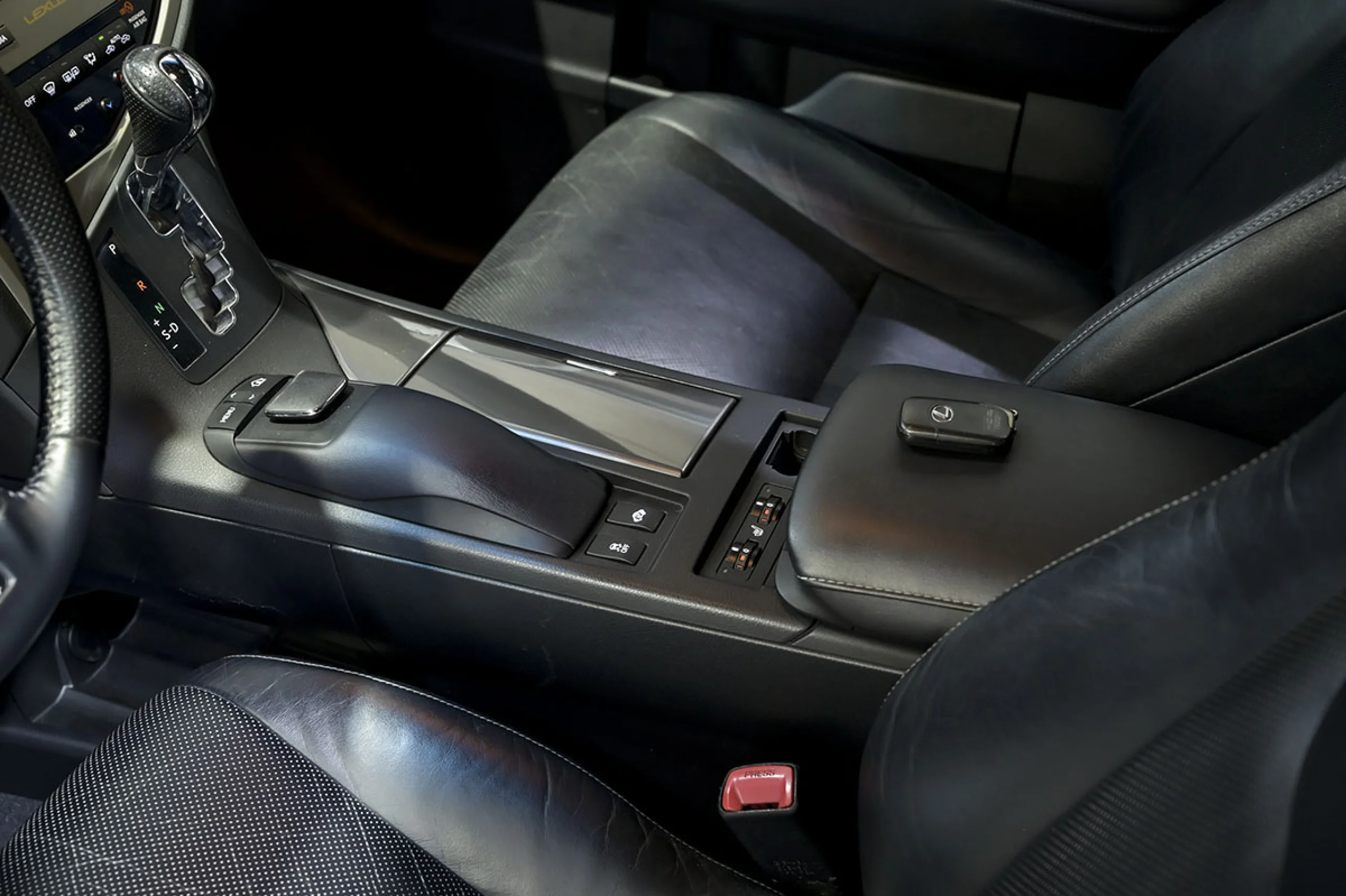 Lexus RX 450h Hybrid F Sport - Foto 40