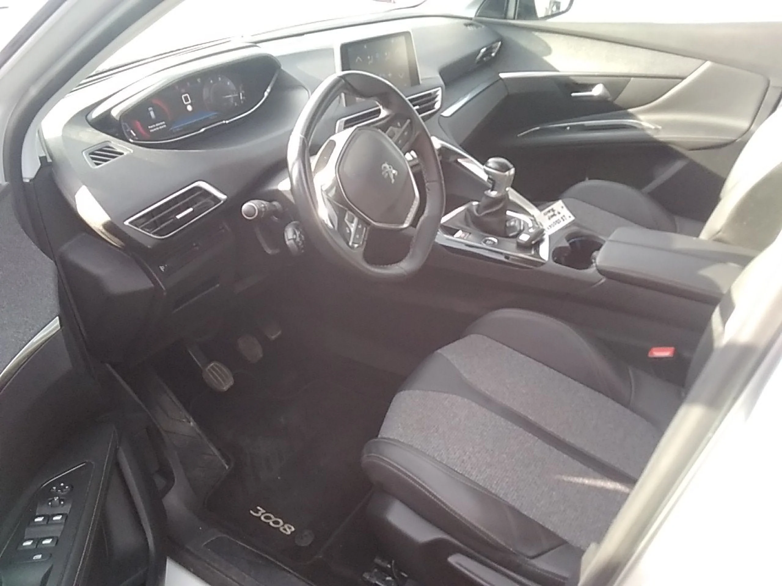 Peugeot 3008 1.5 BlueHDi 96kW (130CV) S&amp;S Allure - Foto 7