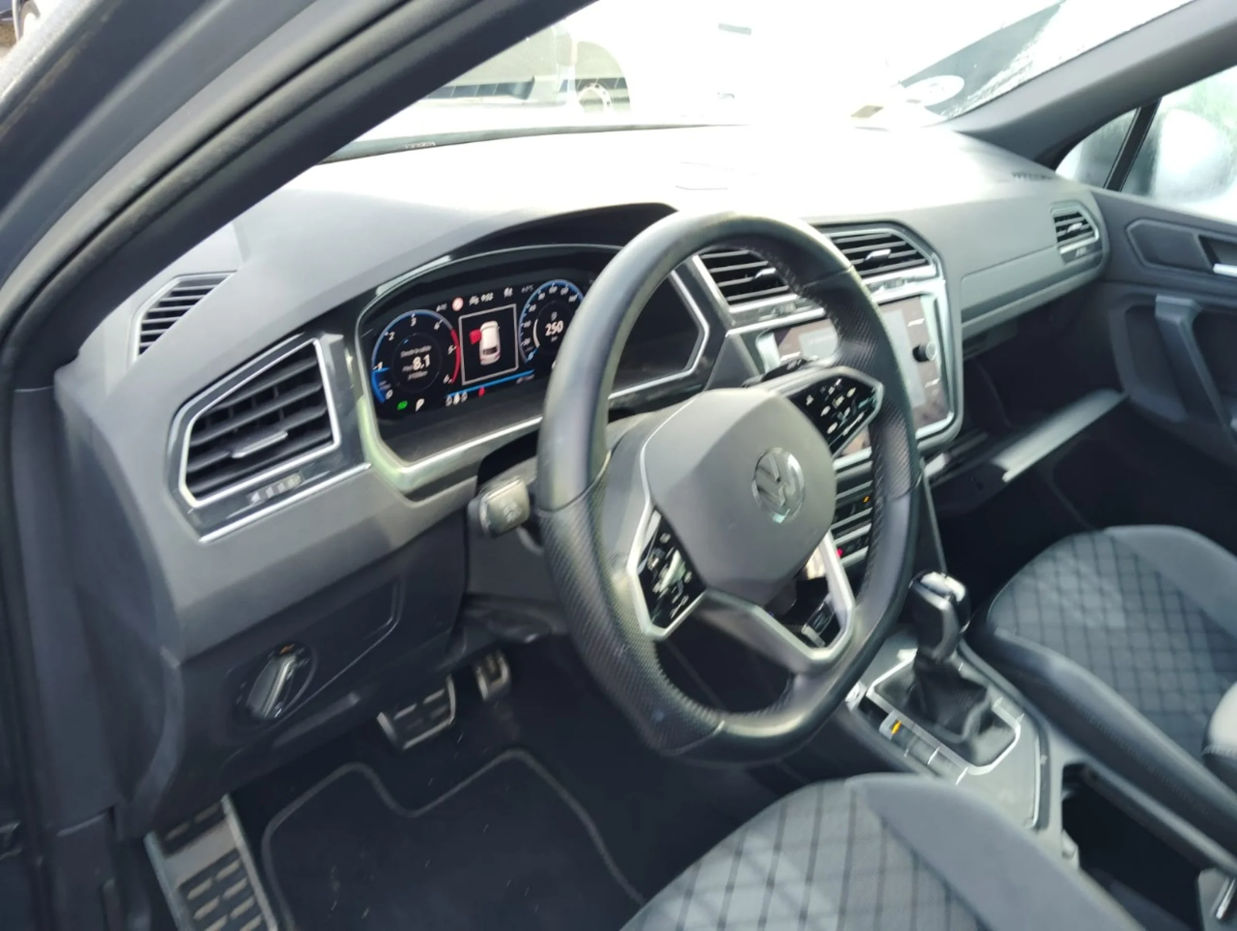 Volkswagen Tiguan R-Line 2.0 TDI 110kW (150CV) DSG - Foto 7