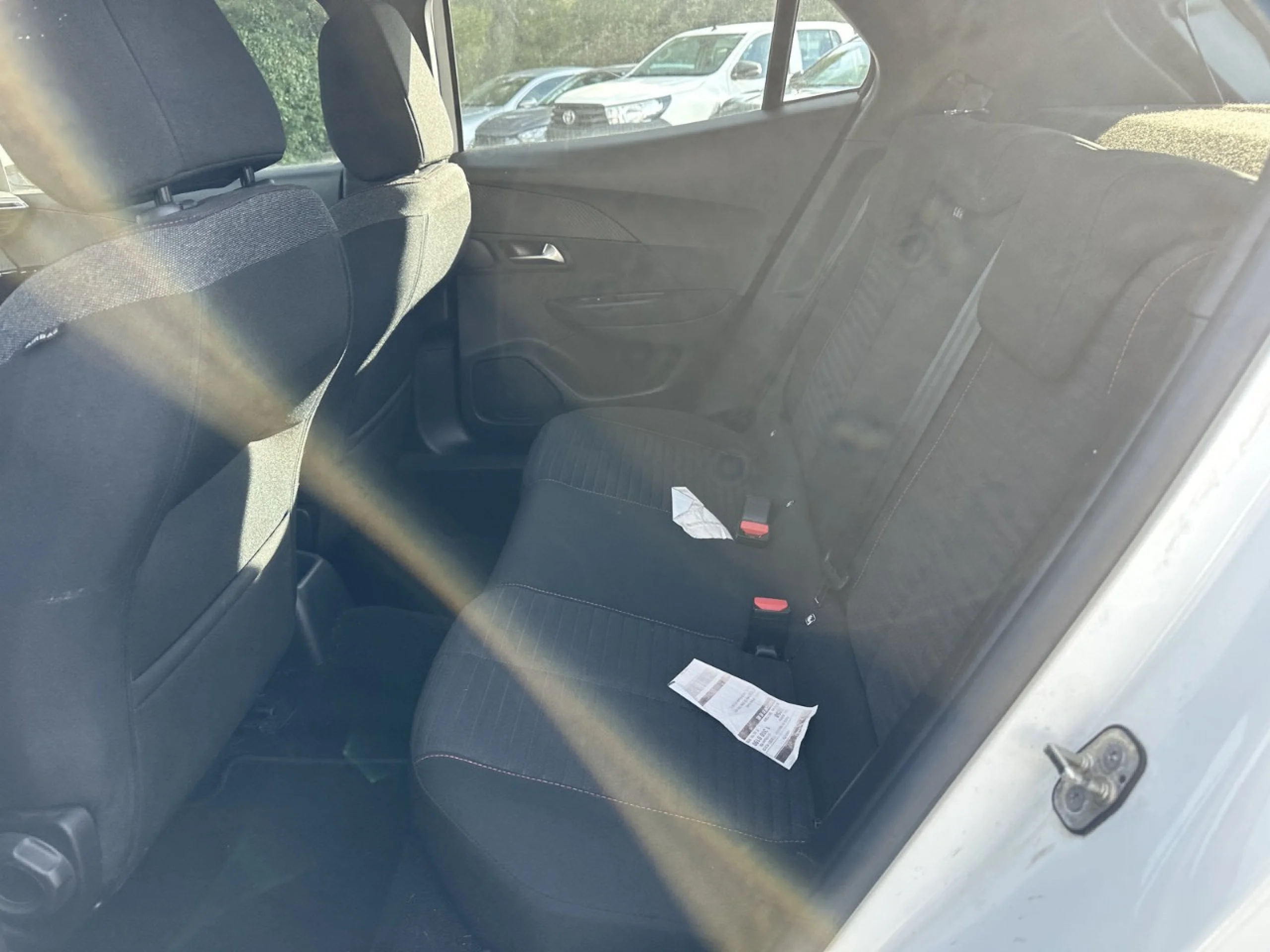 Peugeot 2008 Active Pack BlueHDI 81kW (110CV) - Foto 8