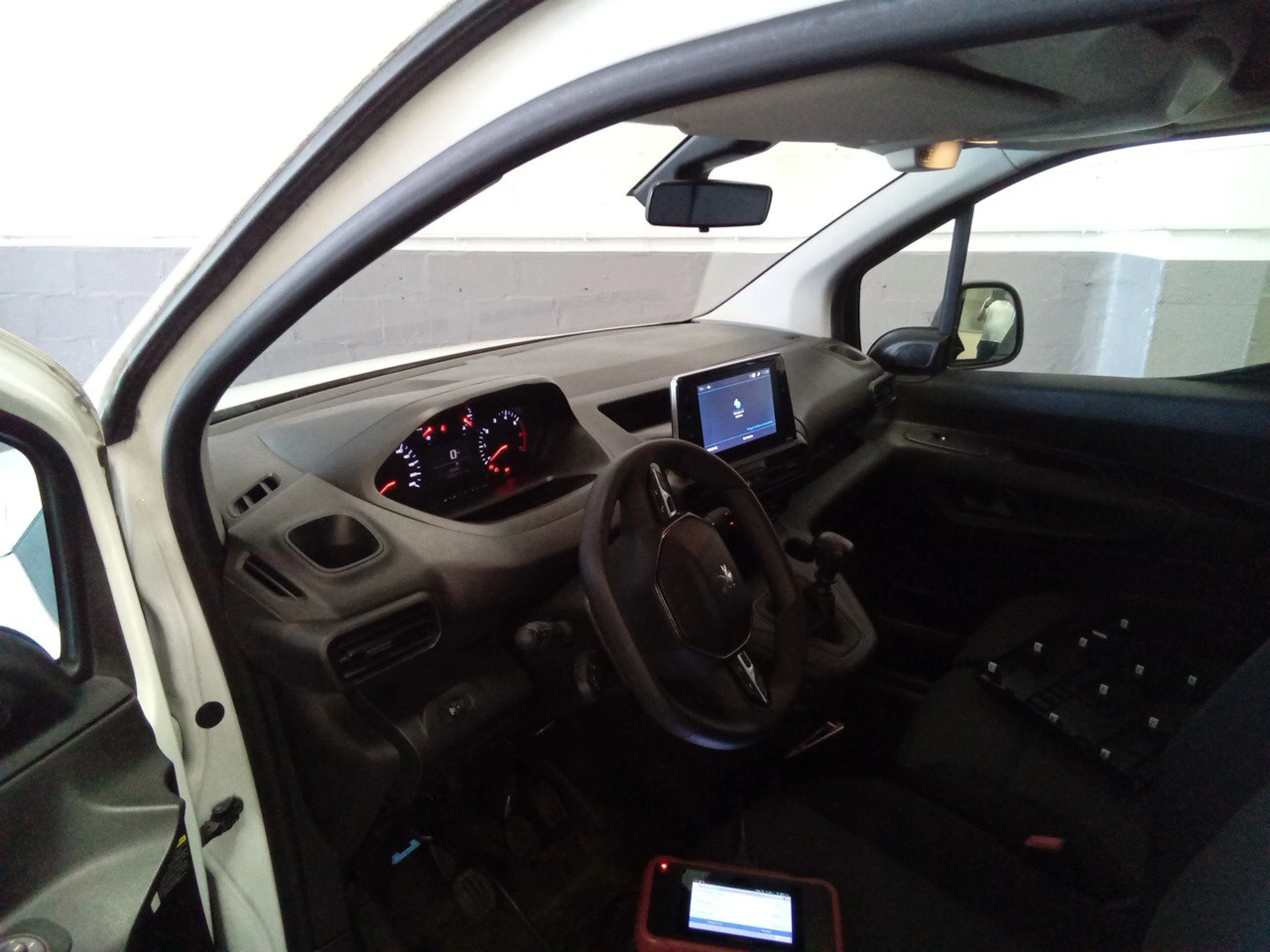 Peugeot Partner Premium Standard 600kg BlueHDi 73kW - Foto 7