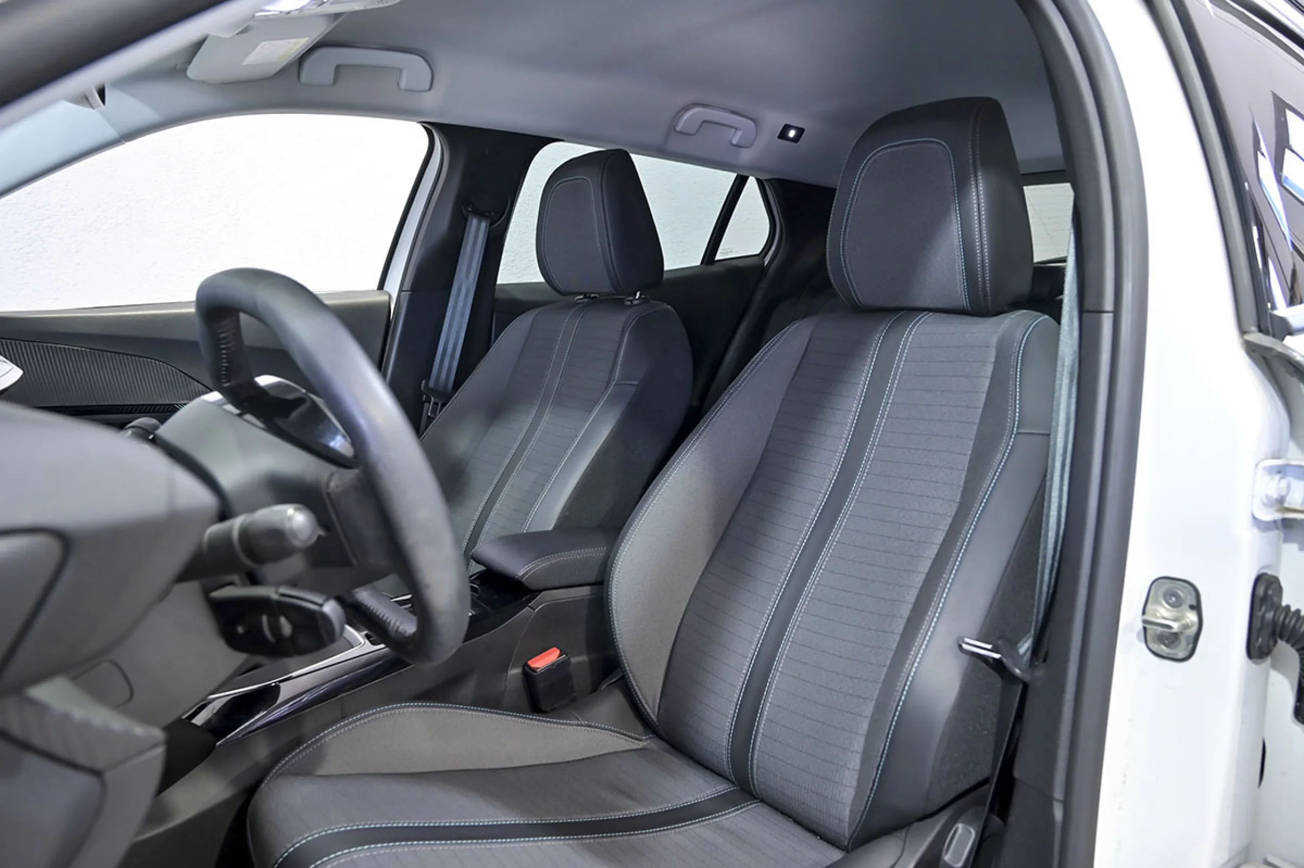 Peugeot 2008 Allure BlueHDI 81kW 110CV - Foto 9