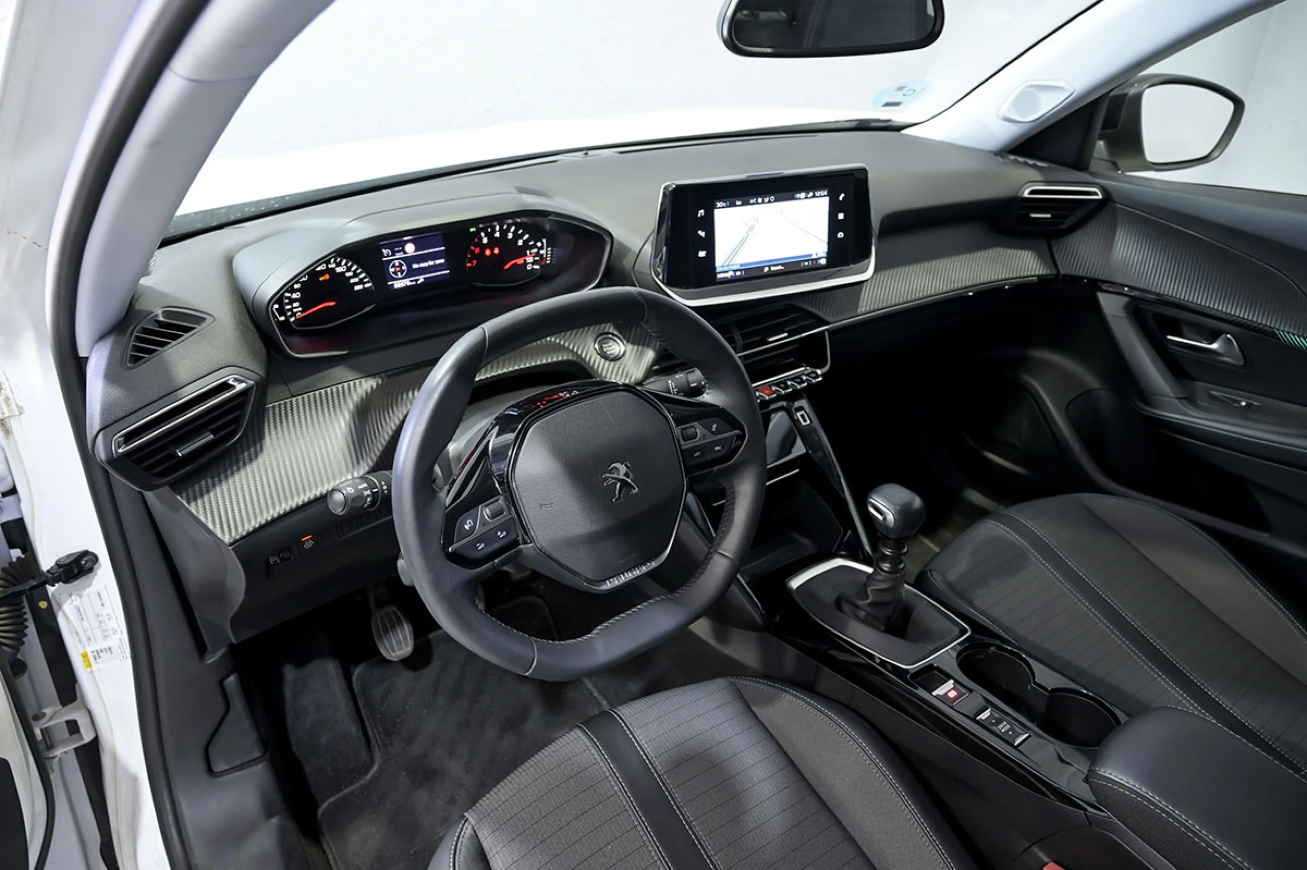 Peugeot 2008 Allure BlueHDI 81kW 110CV - Foto 6
