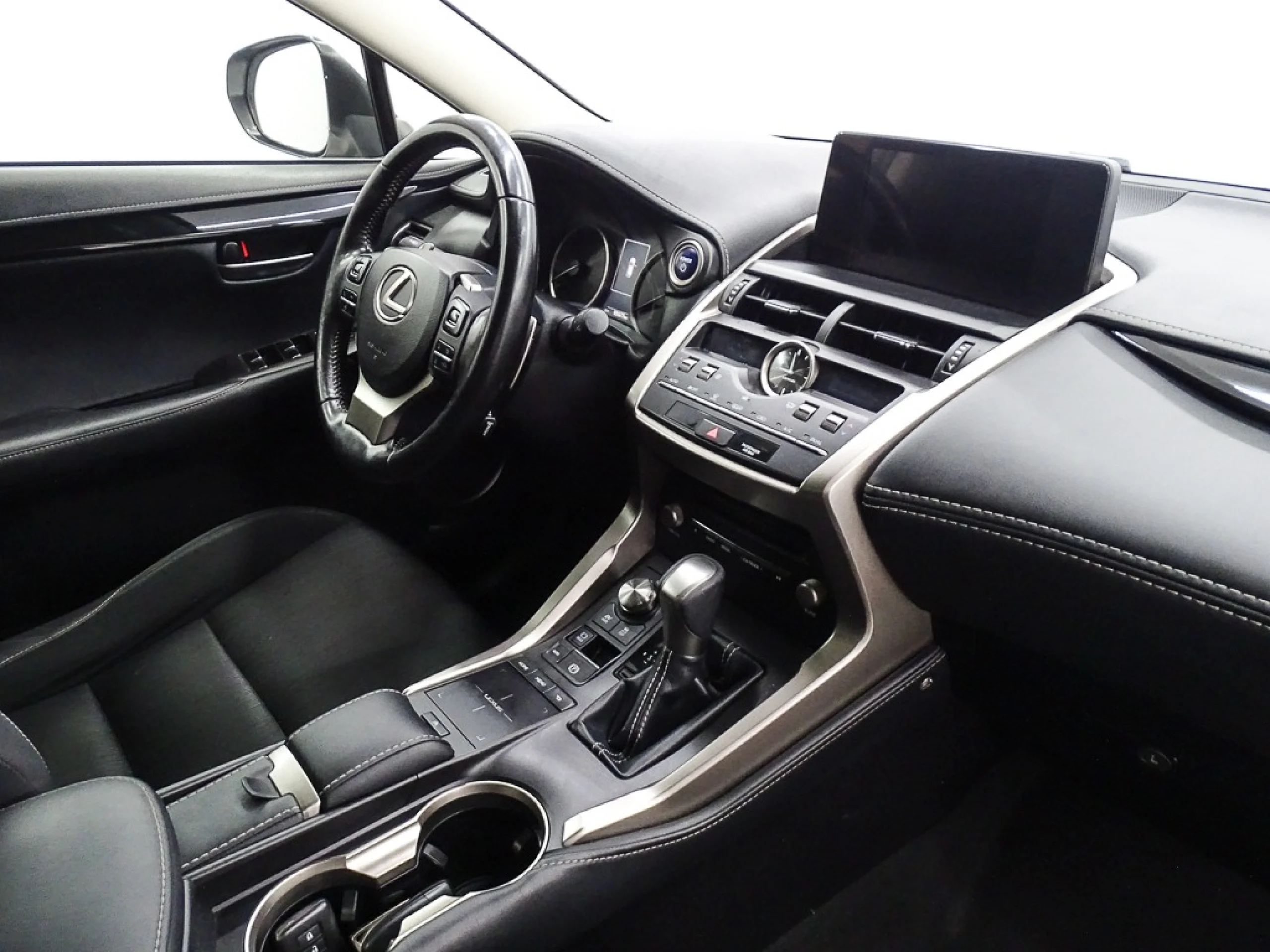 Lexus NX 300h NX 2.5 300h Business 2WD - Foto 19