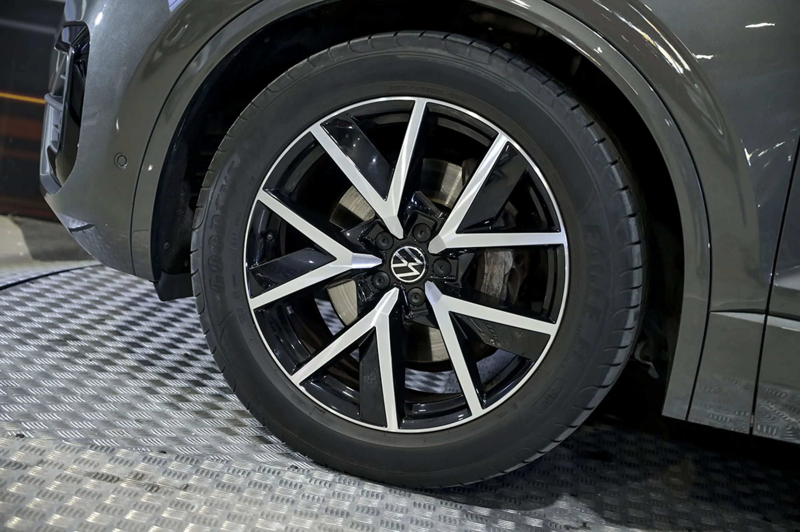 Volkswagen Touareg Prem Eleg 3.0 V6 TDI 210kW Tip 4M - Foto 14