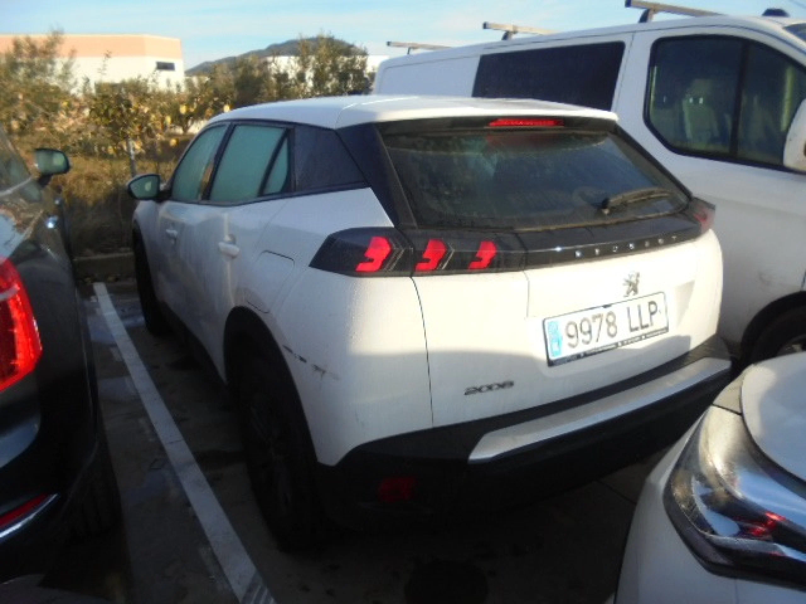 Peugeot 2008 Active BlueHDI 81kW (110CV) - Foto 6