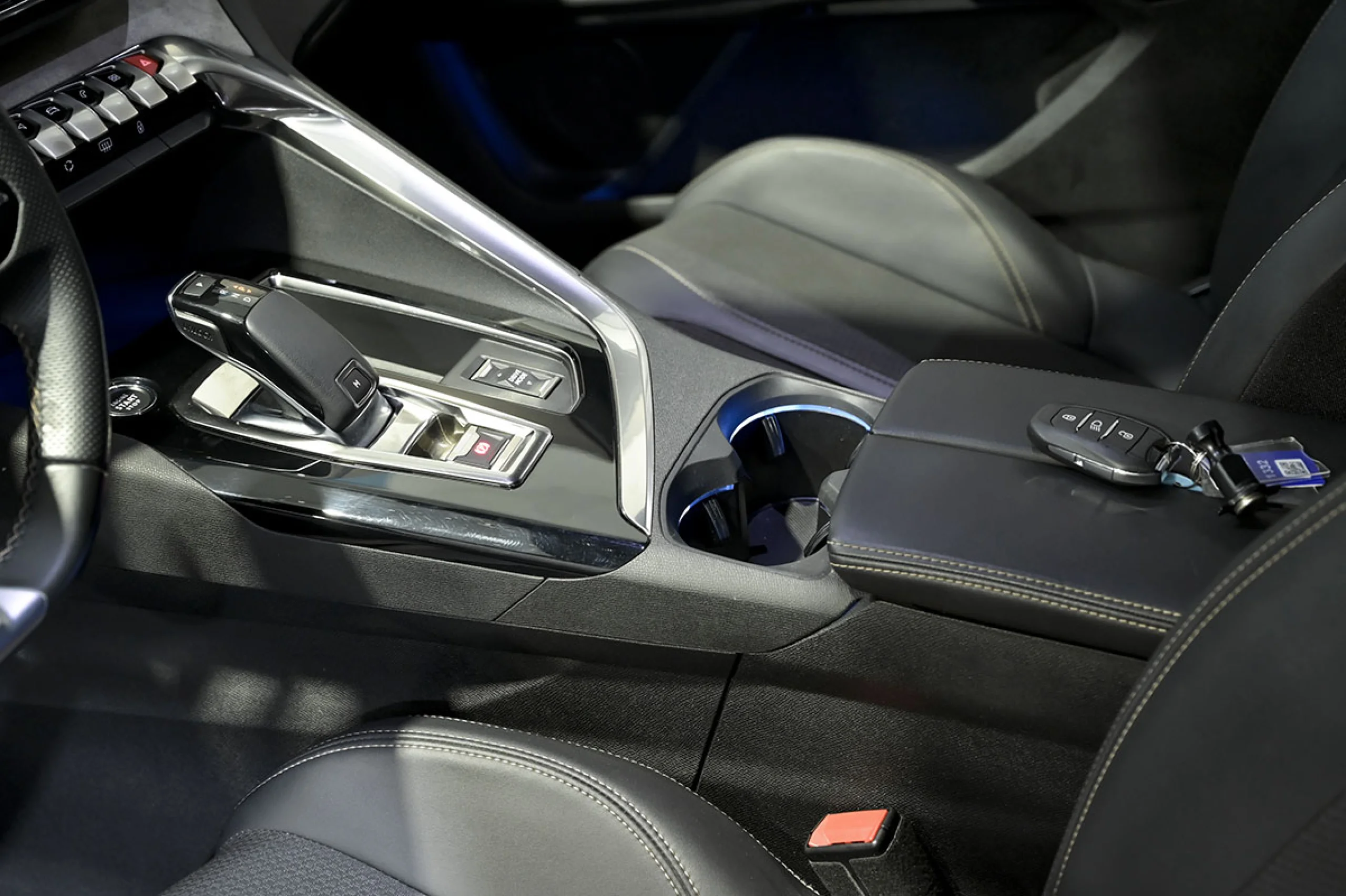 Peugeot 3008 1.5 BlueHDi 96kW SS GT EAT8 - Foto 34