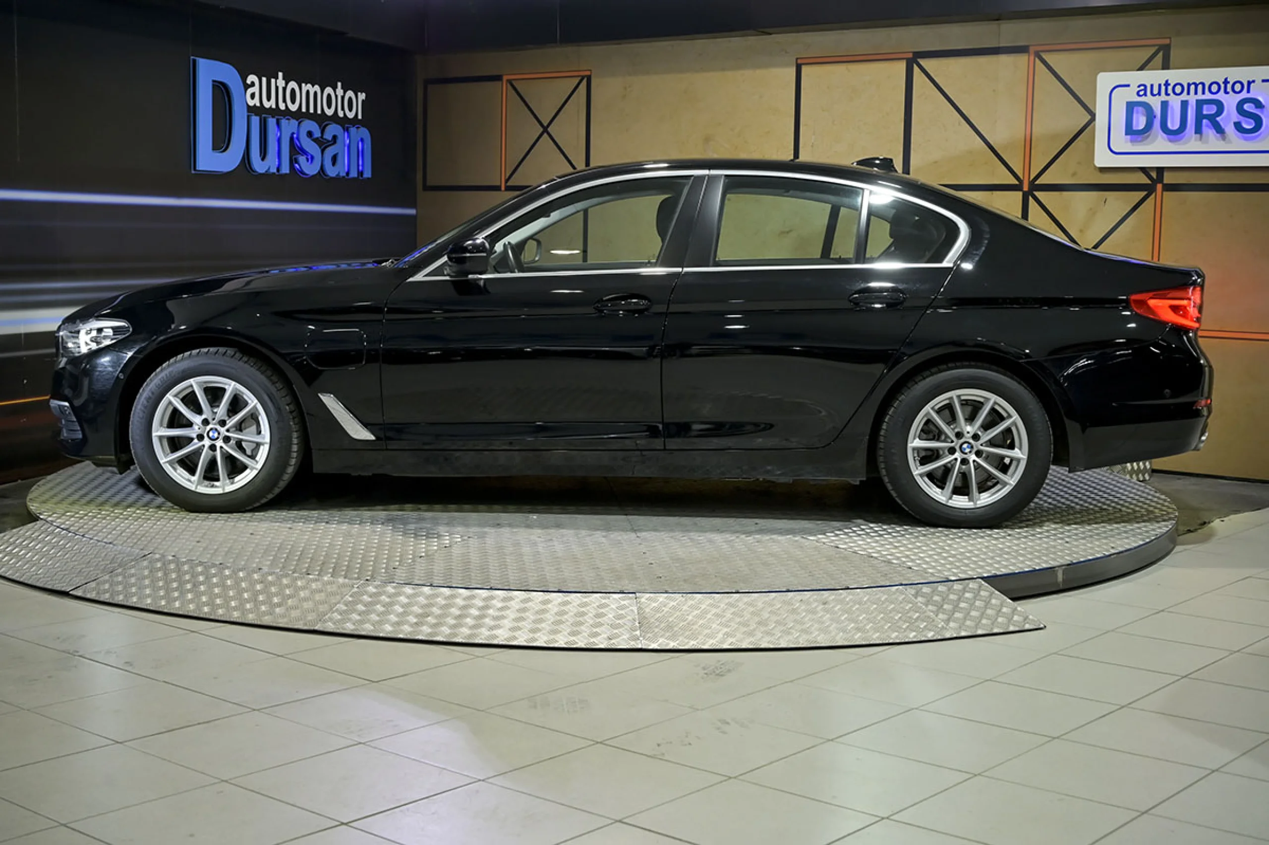 BMW 530 Serie 5 530e xDrive - Foto 19