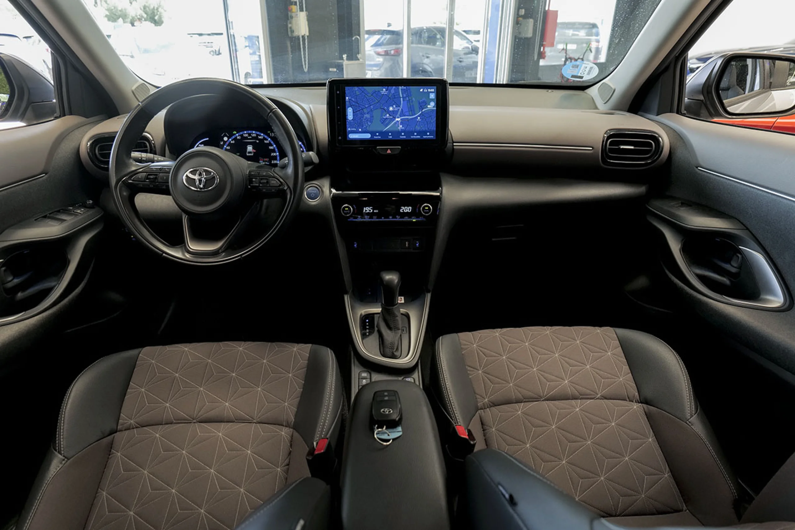 Toyota Yaris Cross 1.5 120H Style - Foto 6