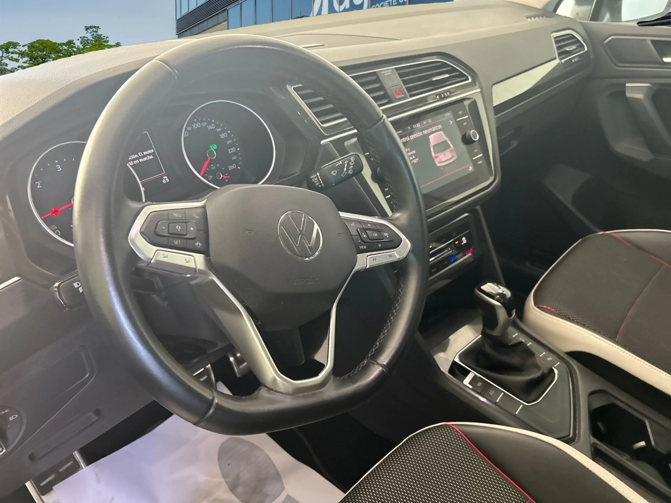 Volkswagen Tiguan Urban Sport 2.0 TDI 110kW (150CV) DSG - Foto 7