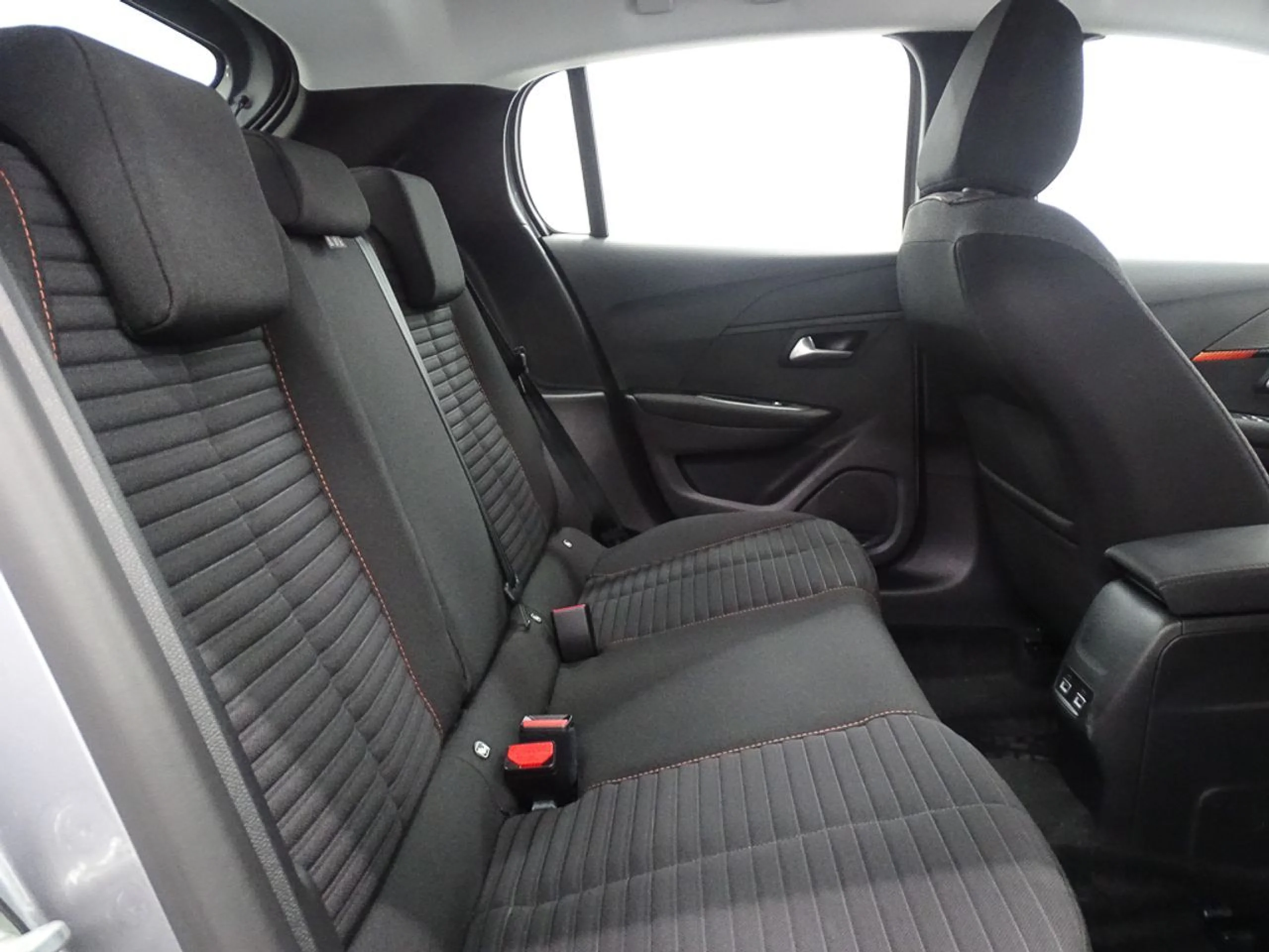 Peugeot 208 e-208 Electrico Active - Foto 14