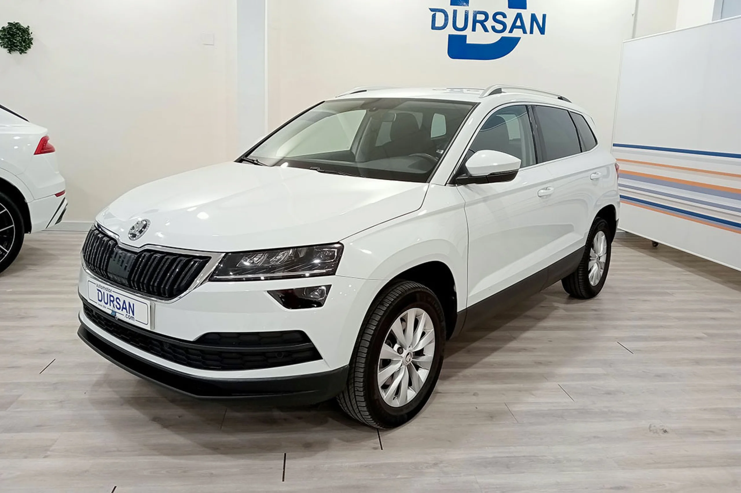 Skoda Karoq 1.0 TSI 85kW 115CV Ambition - Foto 1